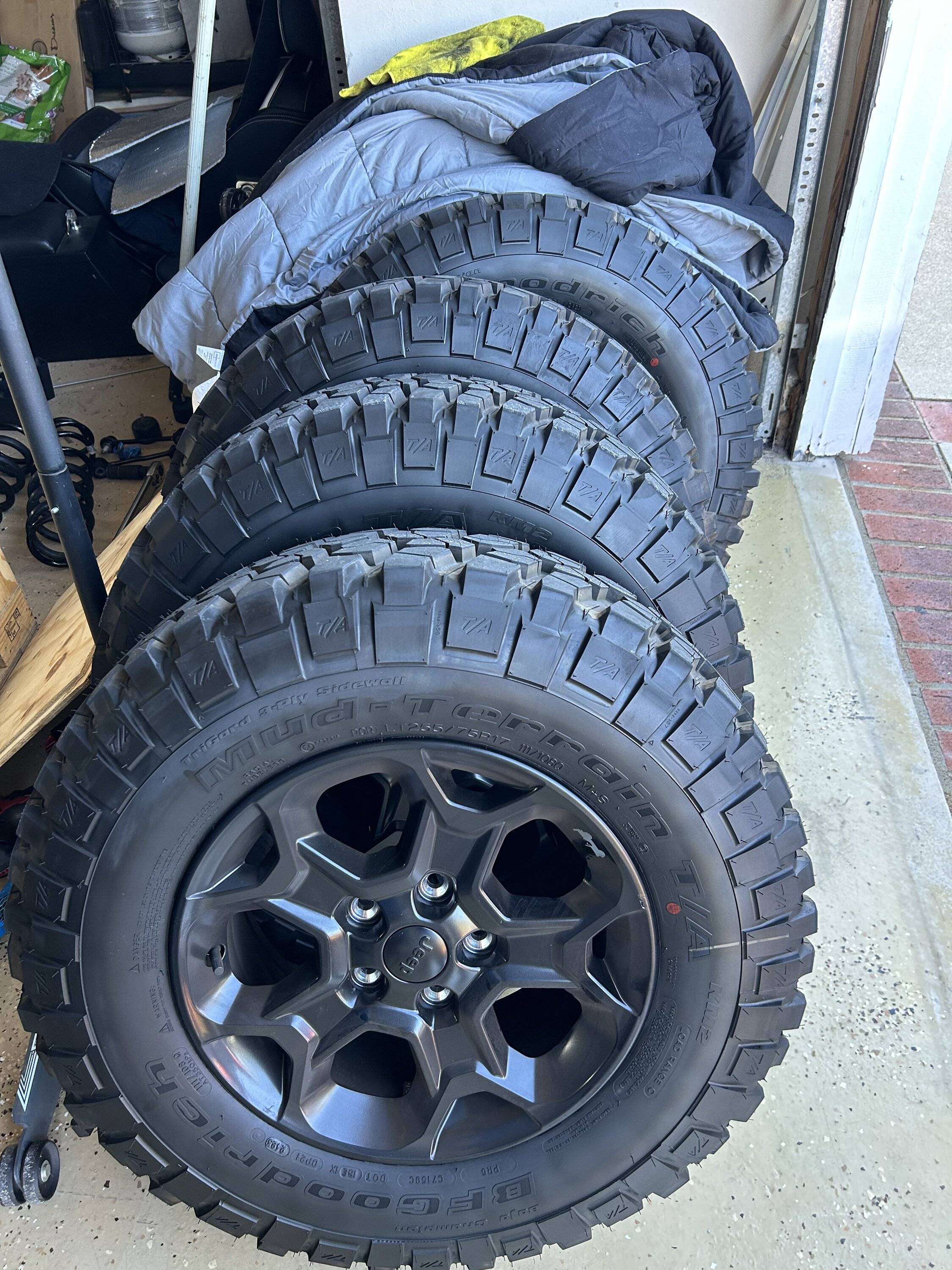 Jeep Gladiator New Willys Wheels with BFG Mud Terrains & TPMS IMG_0679