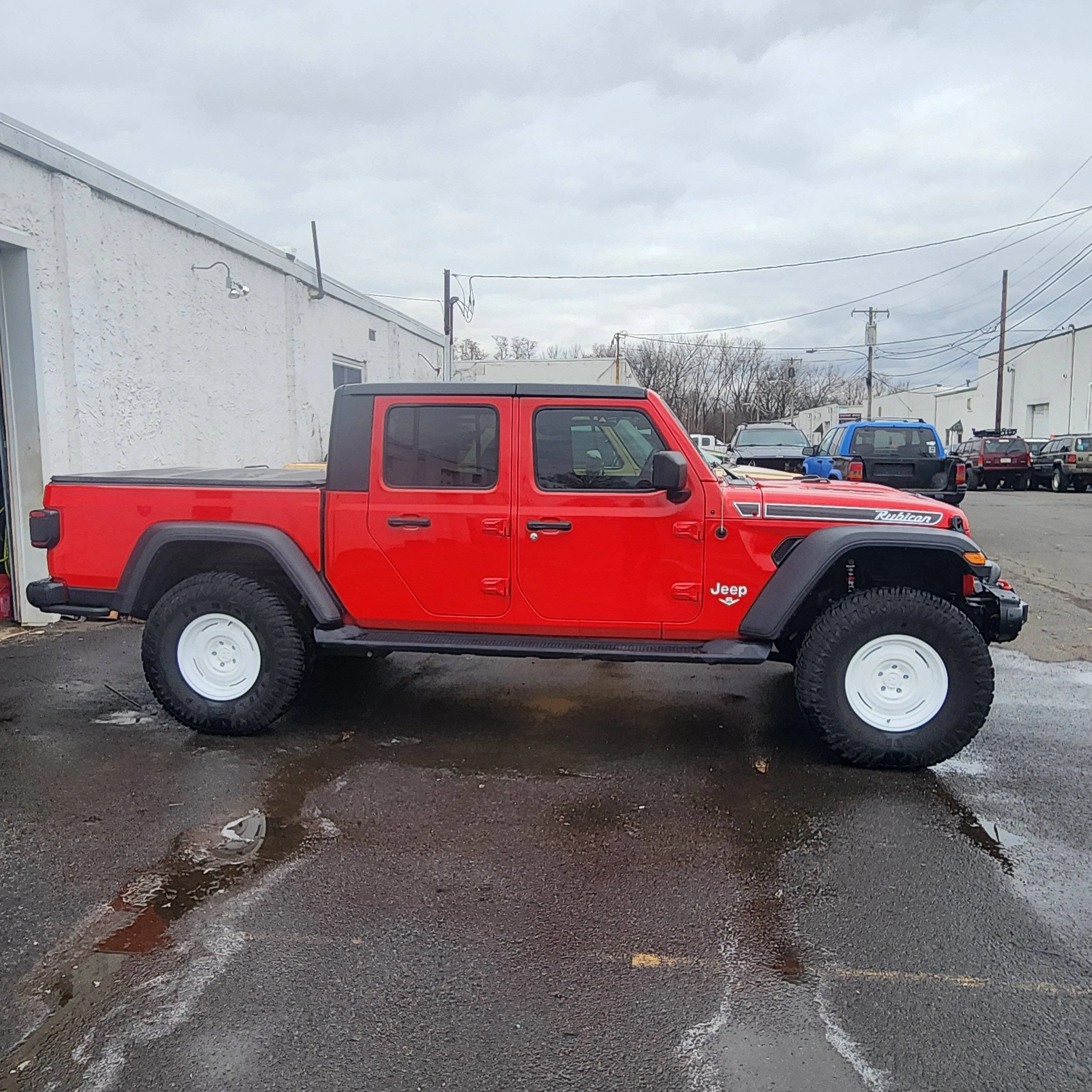 Jeep Gladiator Opions on this 20240131_143739