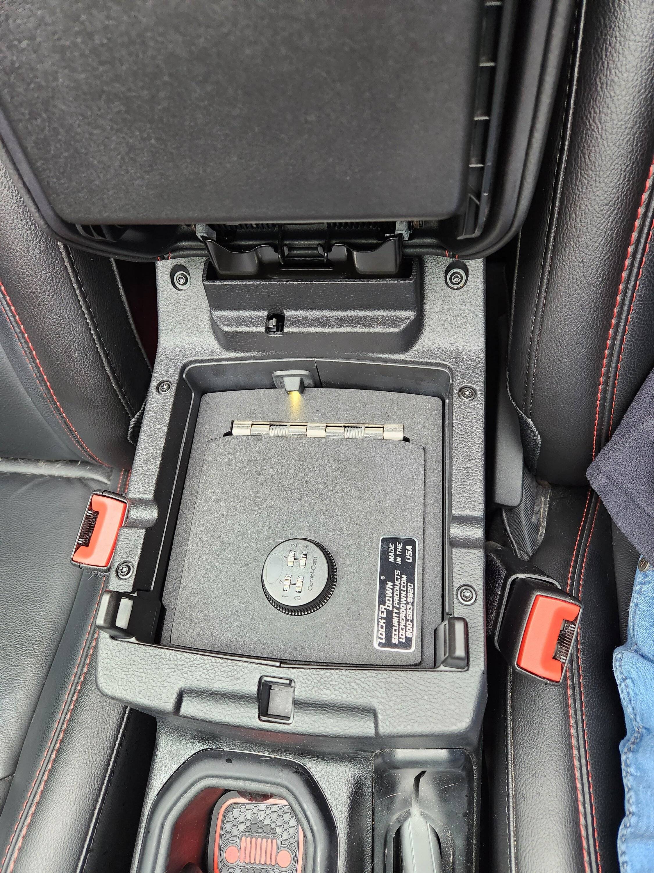 Jeep Gladiator Lock'er Down EXxtreme Console Safe for Jeep Wrangler and Gladiator 20231209_100808