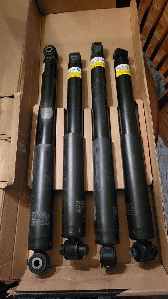 Jeep Gladiator 2021 HA OEM Running Boards (Steps) and Shocks HA Shocks