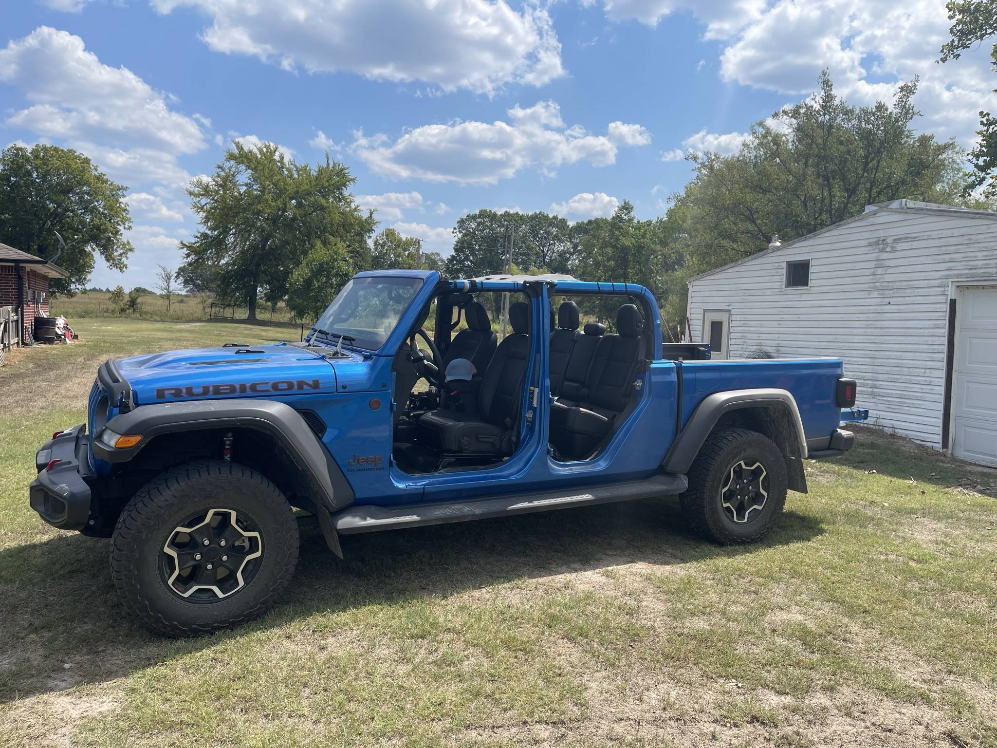 Jeep Gladiator Happy Fri-yay!!! Let's see those naked (JEEP) photos! **Admin Warning: No Nudity allowed** Naked Jeep 1.JPEG