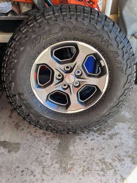Jeep Gladiator For Sale: Full Set of OEM Rubicon Wheels and Tires Tire1