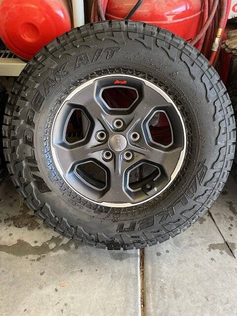 Jeep Gladiator For Sale: Full Set of OEM Rubicon Wheels and Tires Tire3