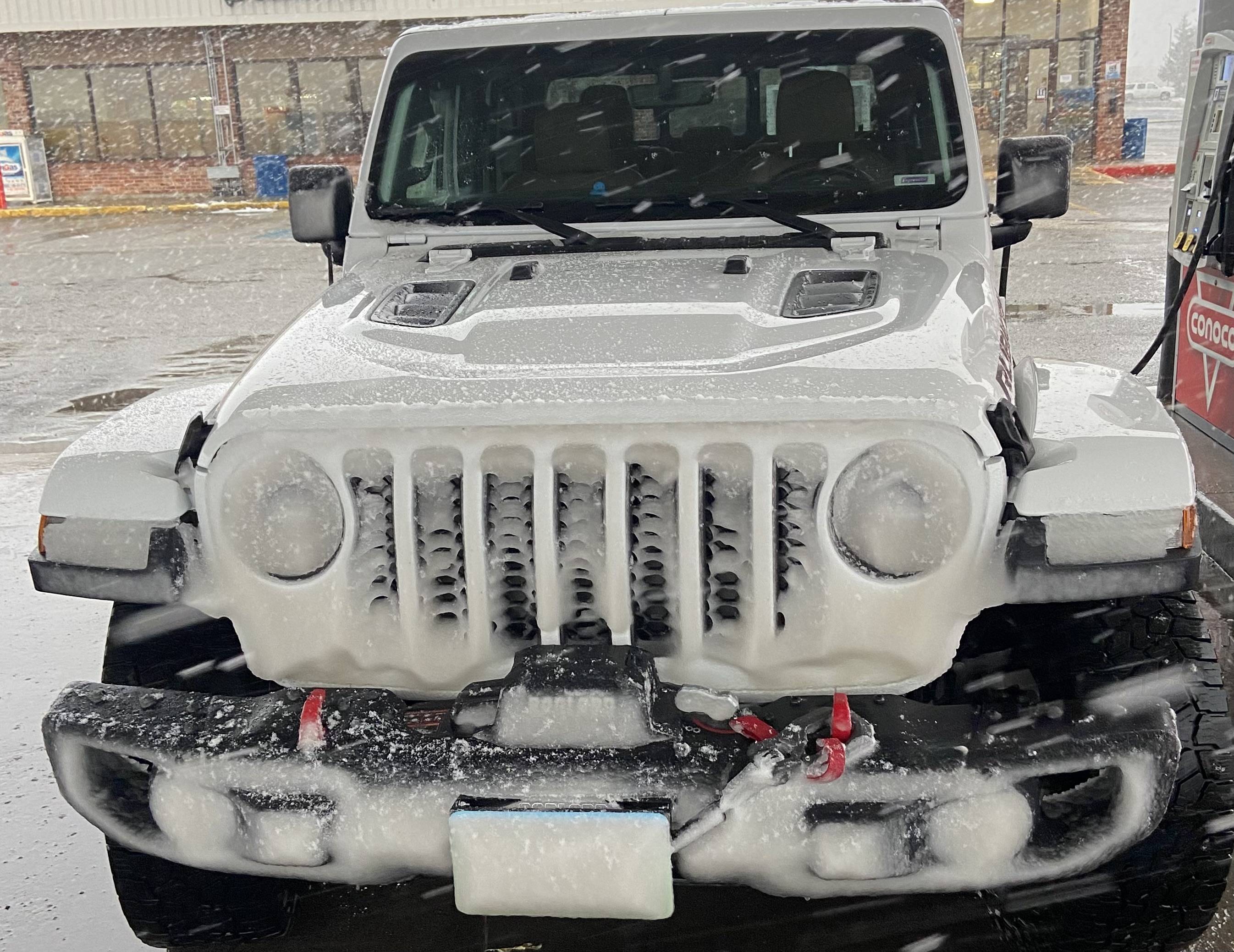 Jeep Gladiator Happy Wednesday!!! Let's see those ? Ice/ Sn❄w photos!!! IMG_6989