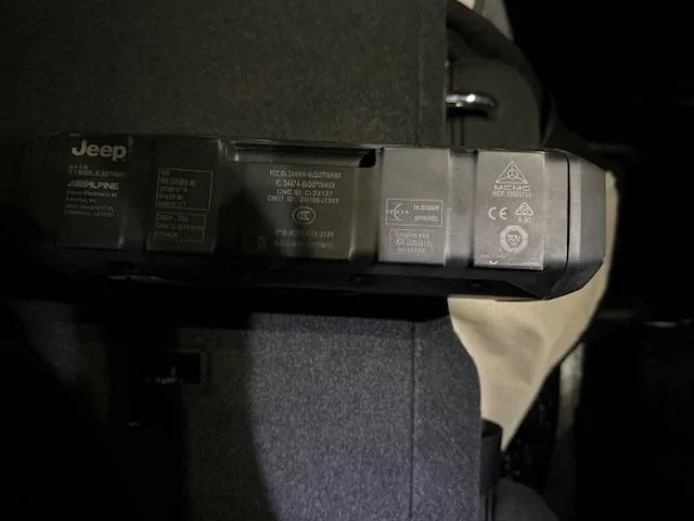 Jeep Gladiator Wireless Bluetooth Speaker IMG_0241
