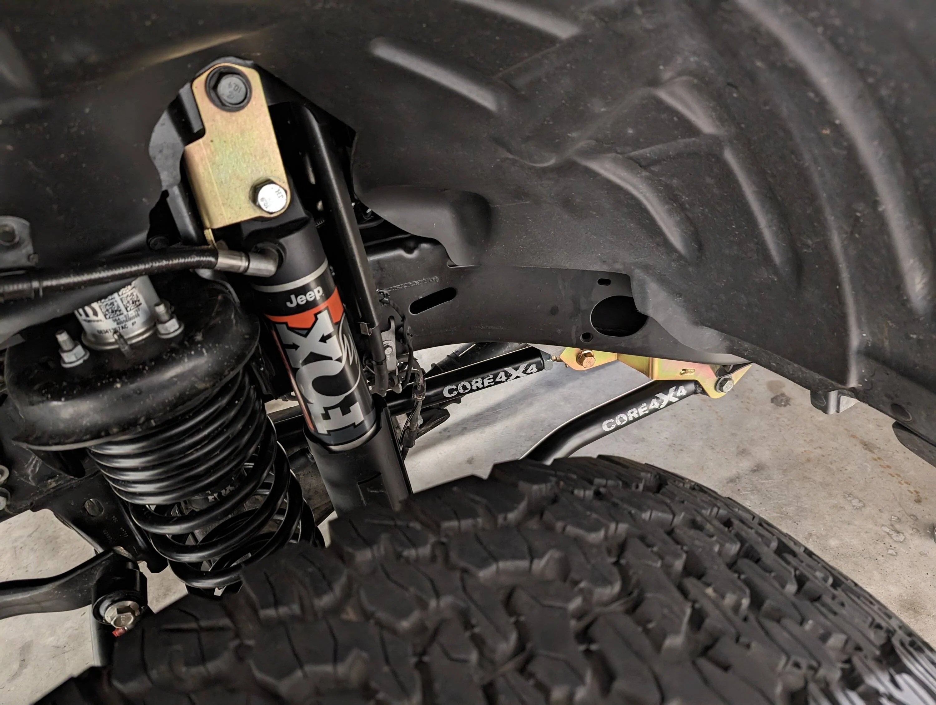 Jeep Gladiator Metal Cloak 7626 Front Shock Extenders, Mojave $50 PXL_20231227_193749432