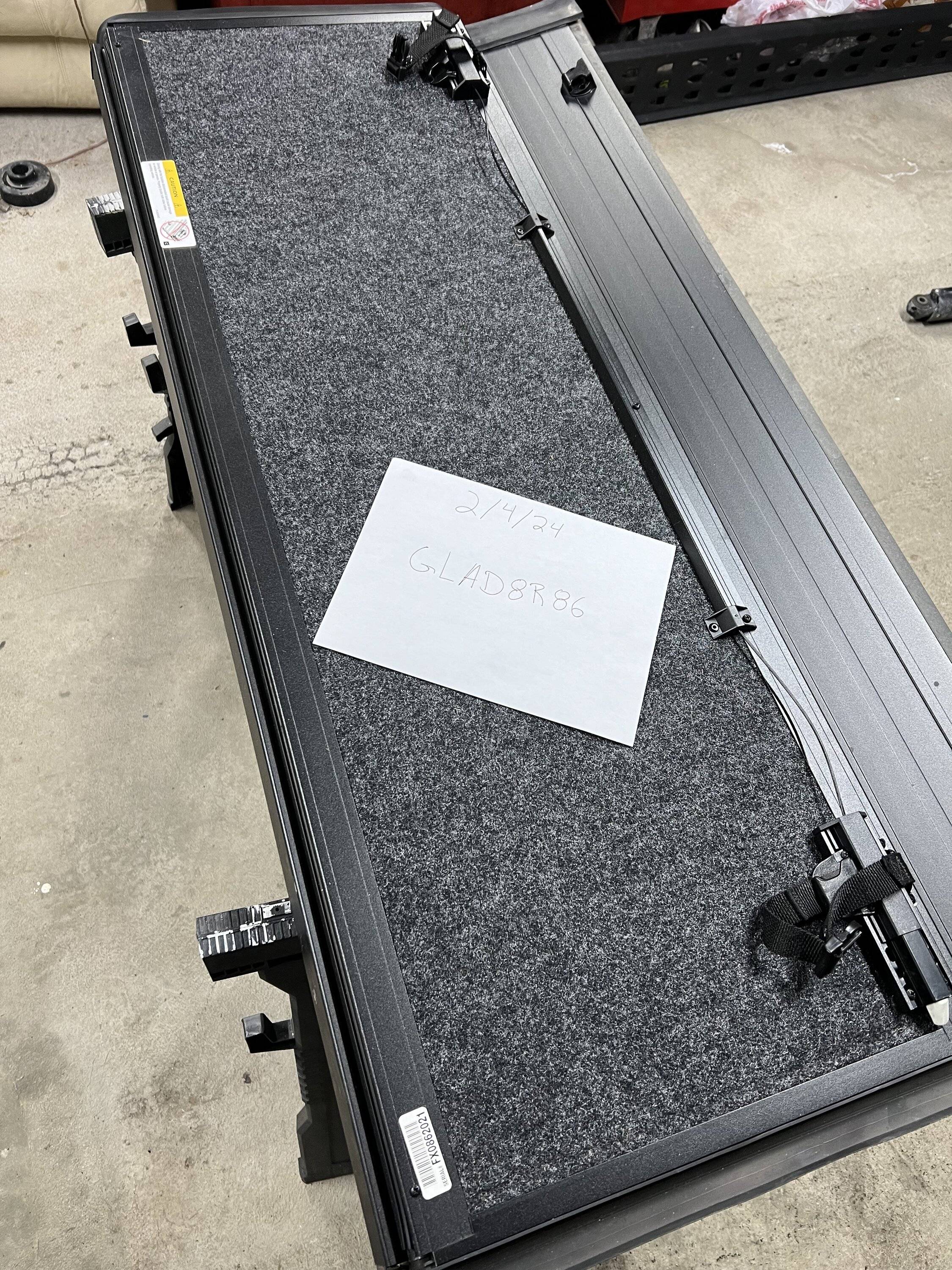 Jeep Gladiator Undercover UX32010 Ultra Flex Hard Tonneau Cover IMG_0108