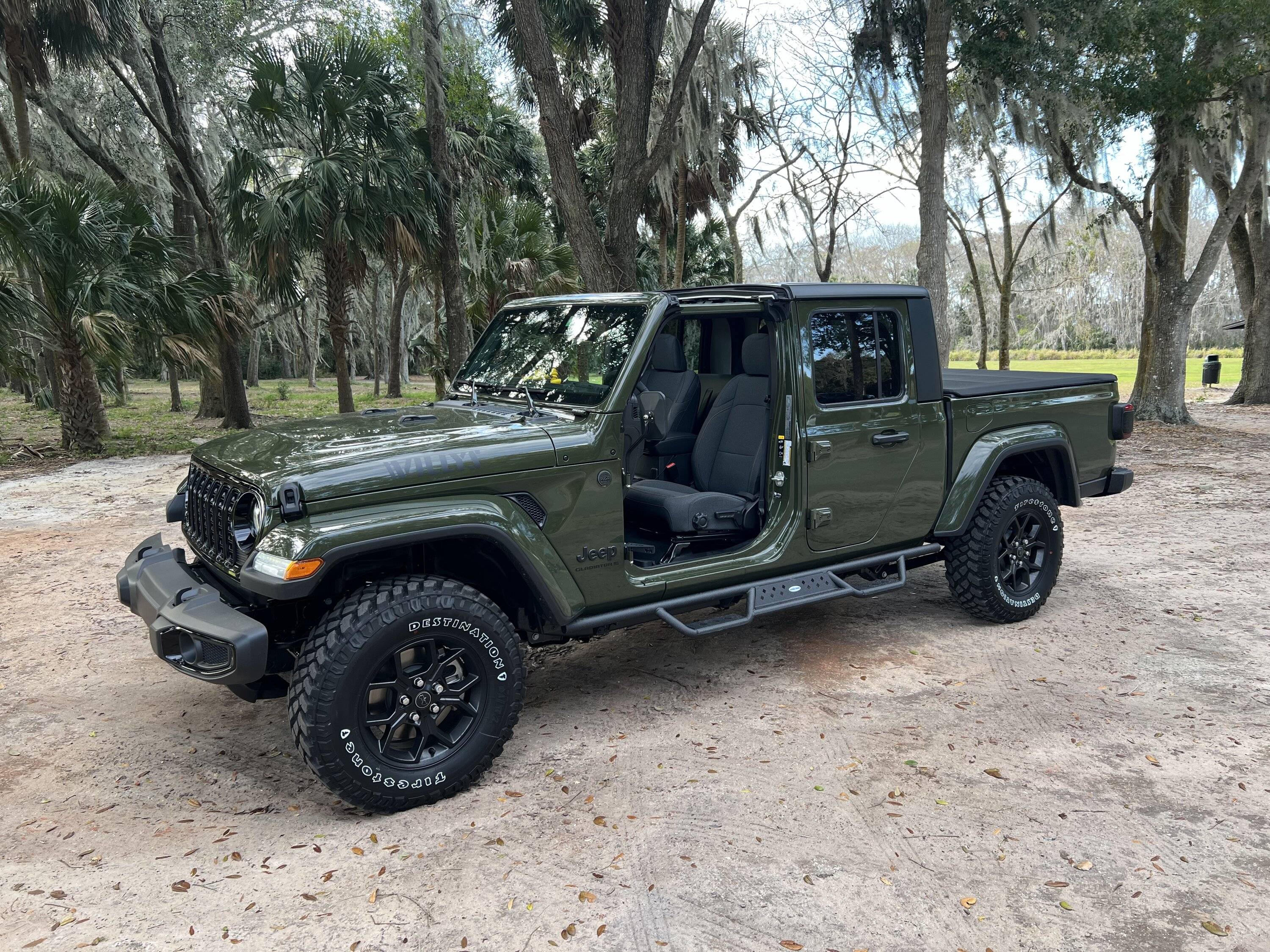 Jeep Gladiator Happy Fri-yay!!! Let's see those naked (JEEP) photos! **Admin Warning: No Nudity allowed** IMG_0930