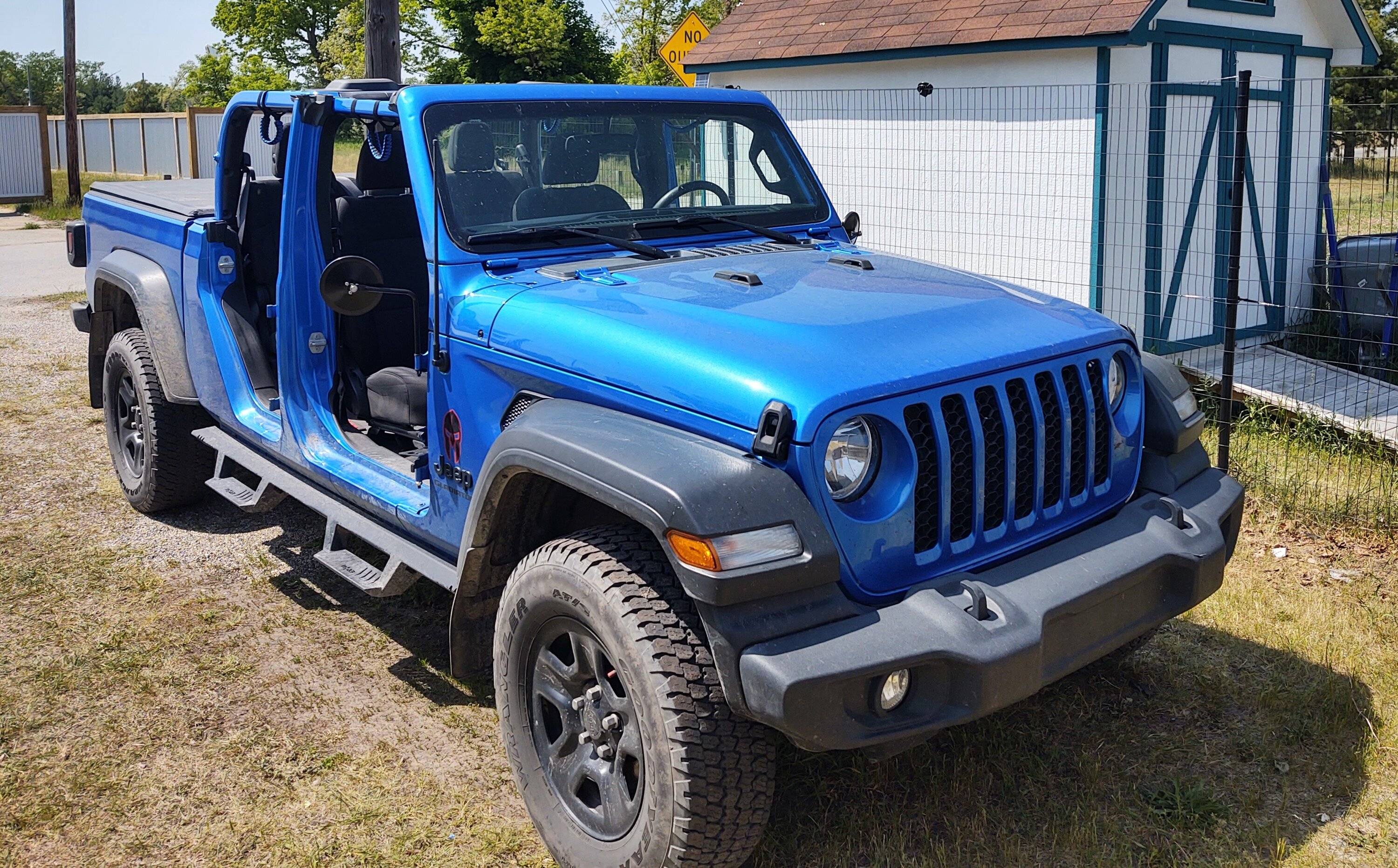 Jeep Gladiator Happy Fri-yay!!! Let's see those naked (JEEP) photos! **Admin Warning: No Nudity allowed** Truck_2023