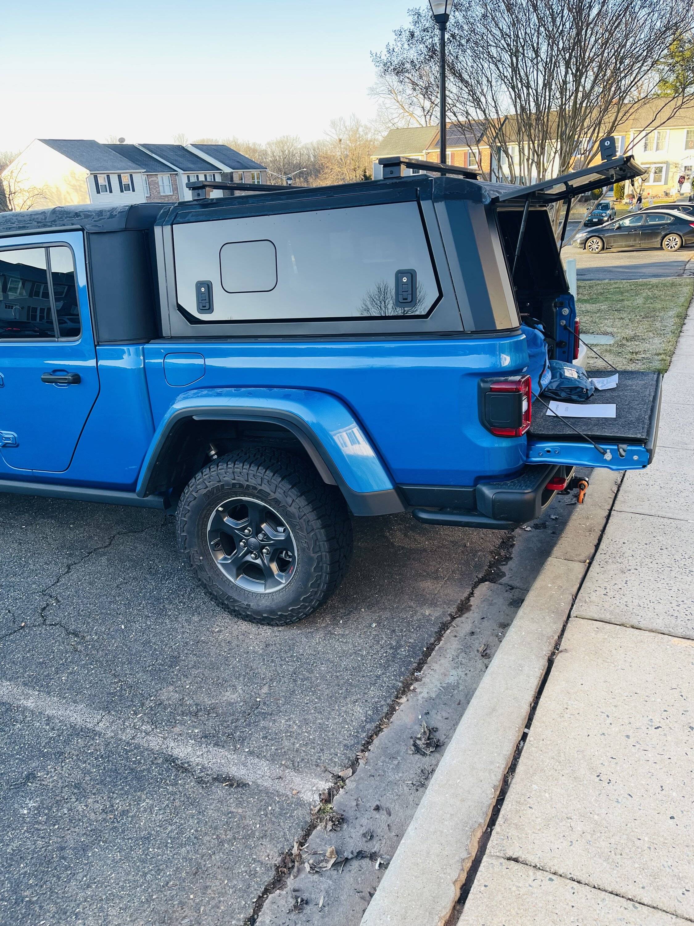 Jeep Gladiator RSI SmartCap EVO - Flash Sale IMG_4042