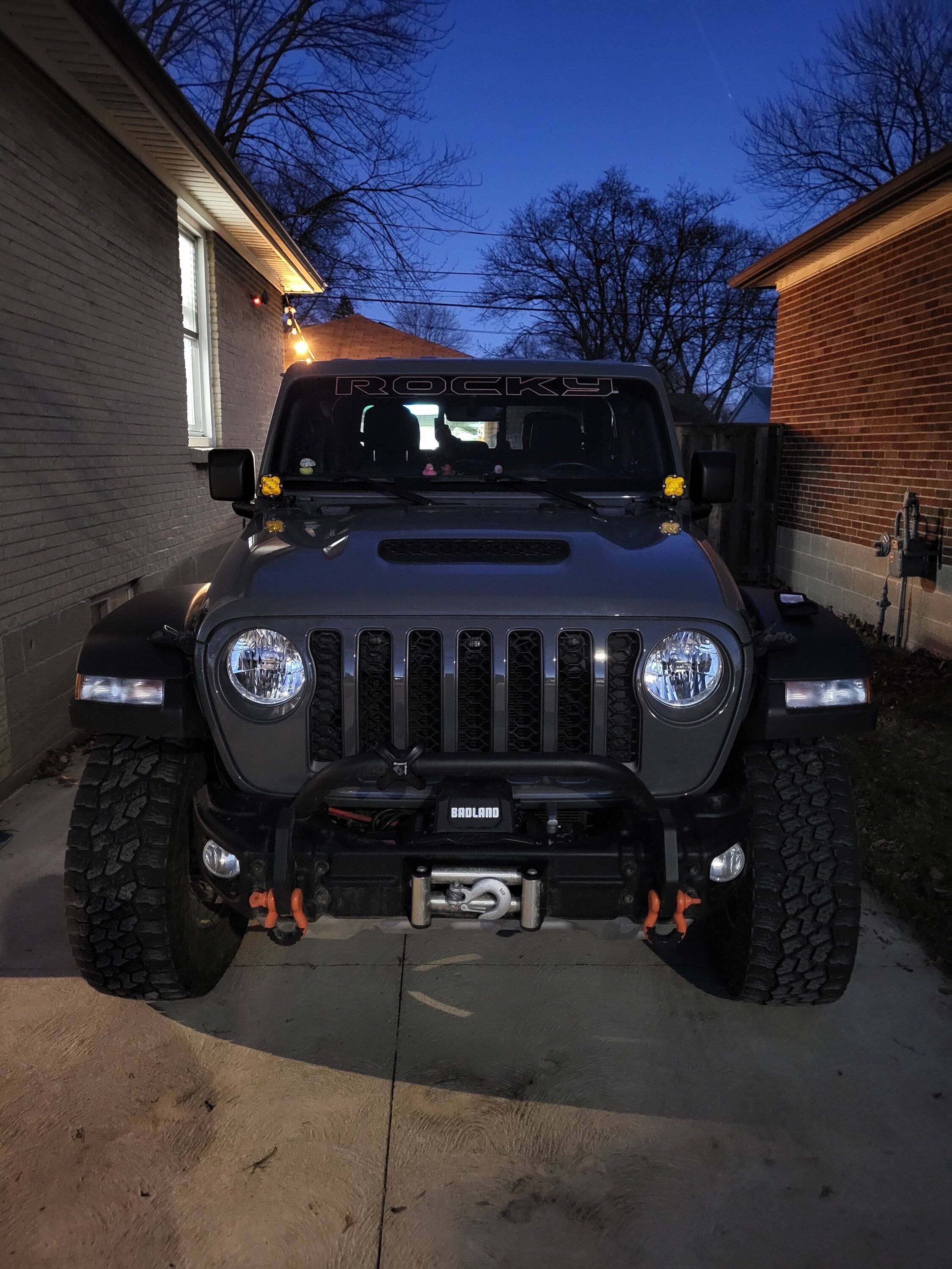Jeep Gladiator mojave cowl light mount 1000007260