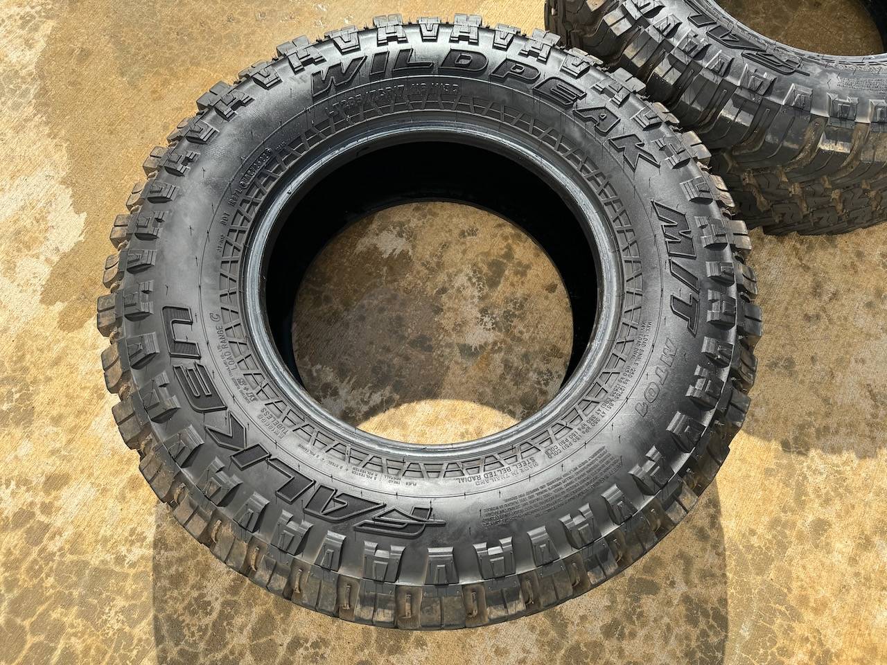 Jeep Gladiator Set of 4 Falken Wildpeak MT 285/70R17 IMG_0772 (1)