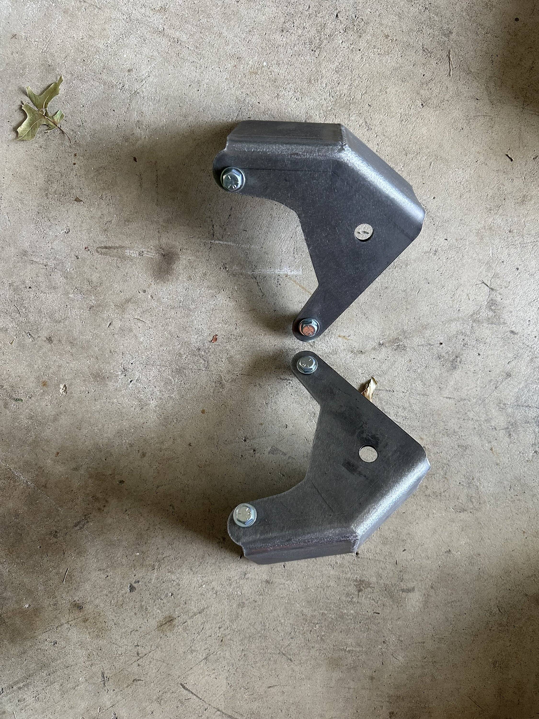 Jeep Gladiator Rusty’s Rear Lower Control Arm Frame End Skids IMG_0913