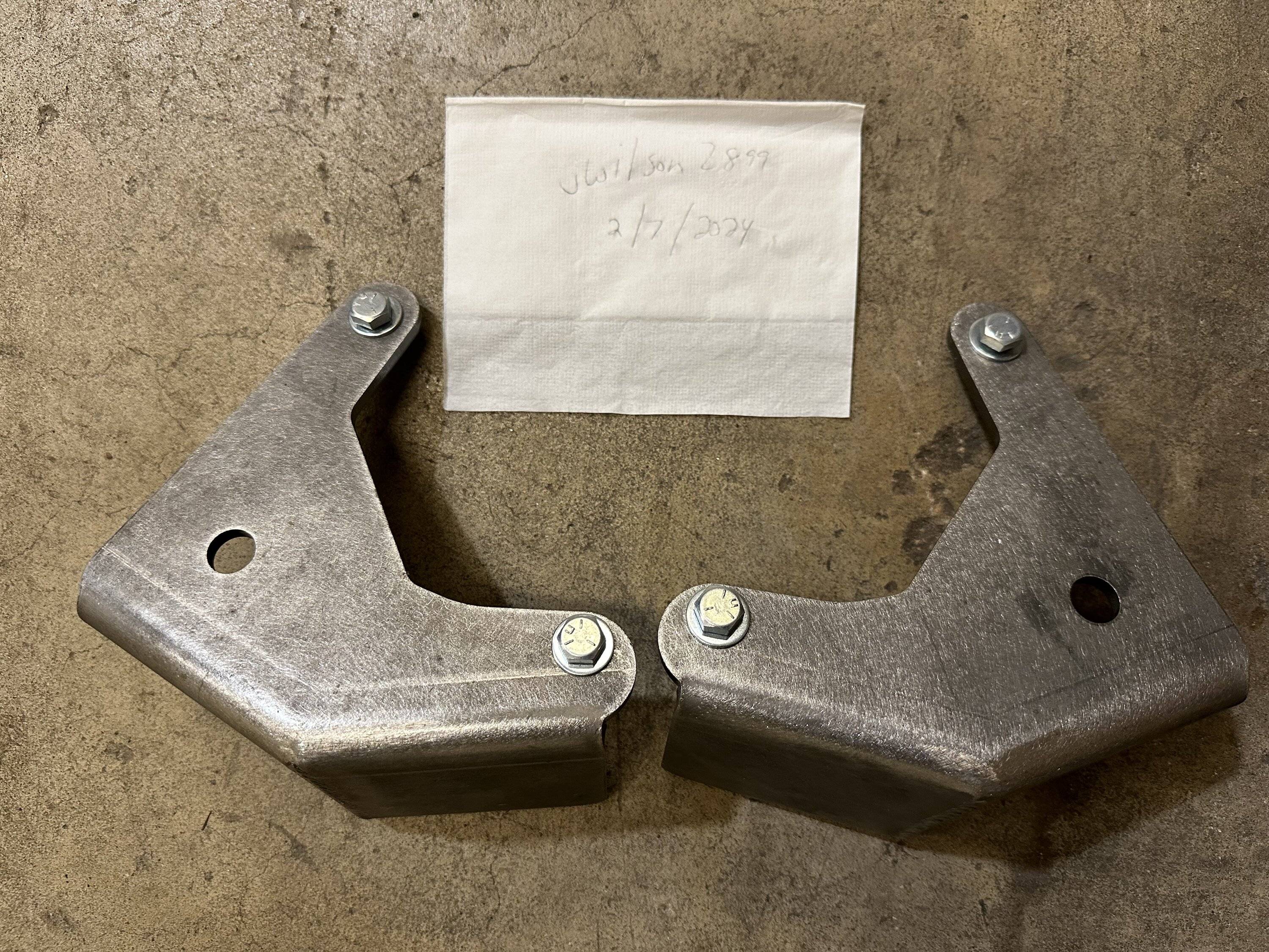 Jeep Gladiator Rusty’s Rear Lower Control Arm Frame End Skids IMG_1534