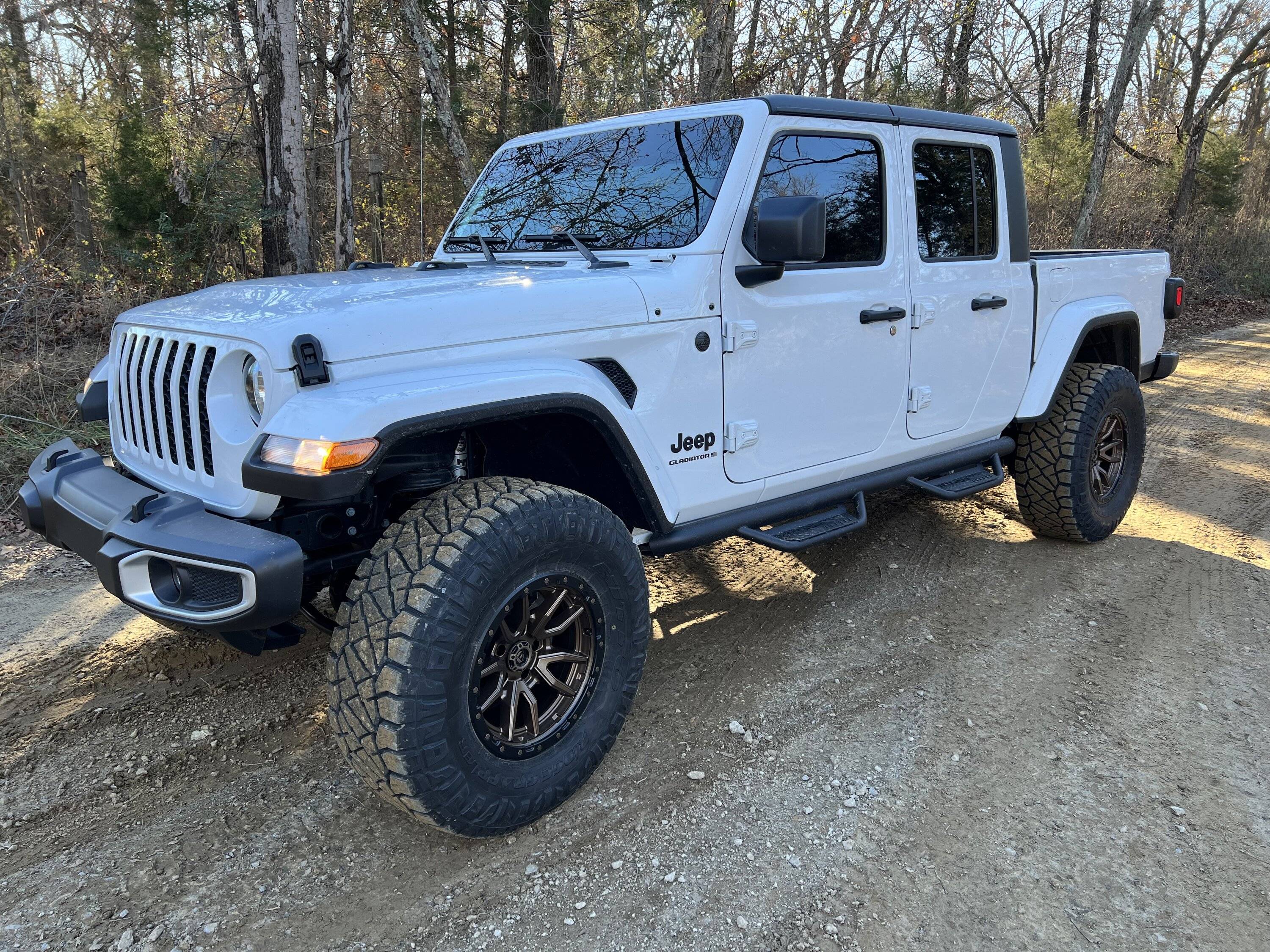 Jeep Gladiator What size tires/lift are on this Gladiator? IMG_2463