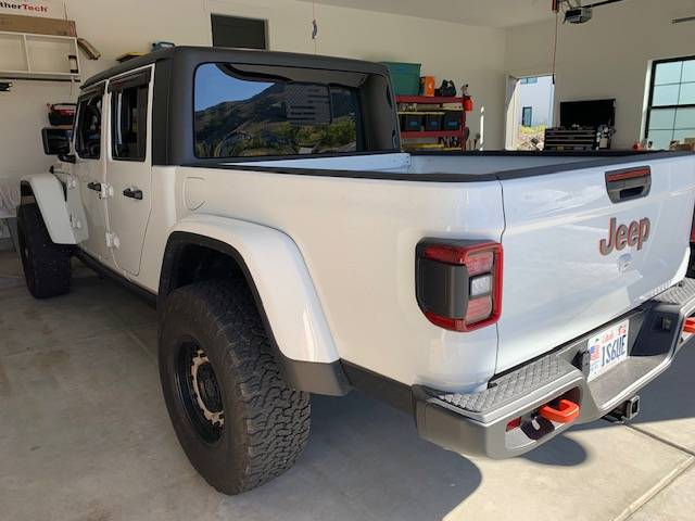 Jeep Gladiator 2022 Gladiator Mojave IMG_1087 (1)