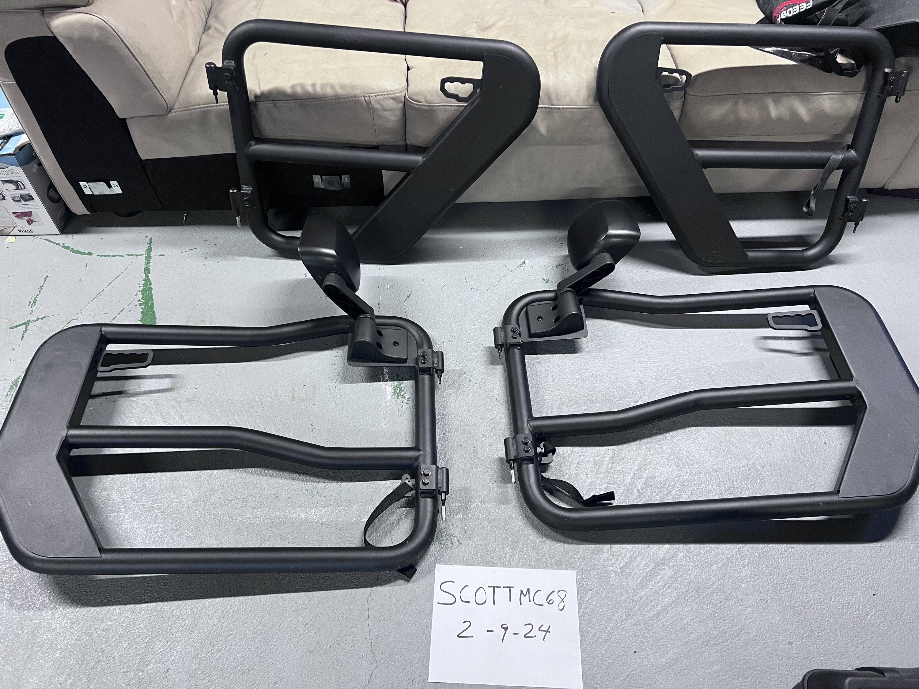 Jeep Gladiator Rugged Ridge Fortis Tube Doors F&R w/mirrors IMG_5123