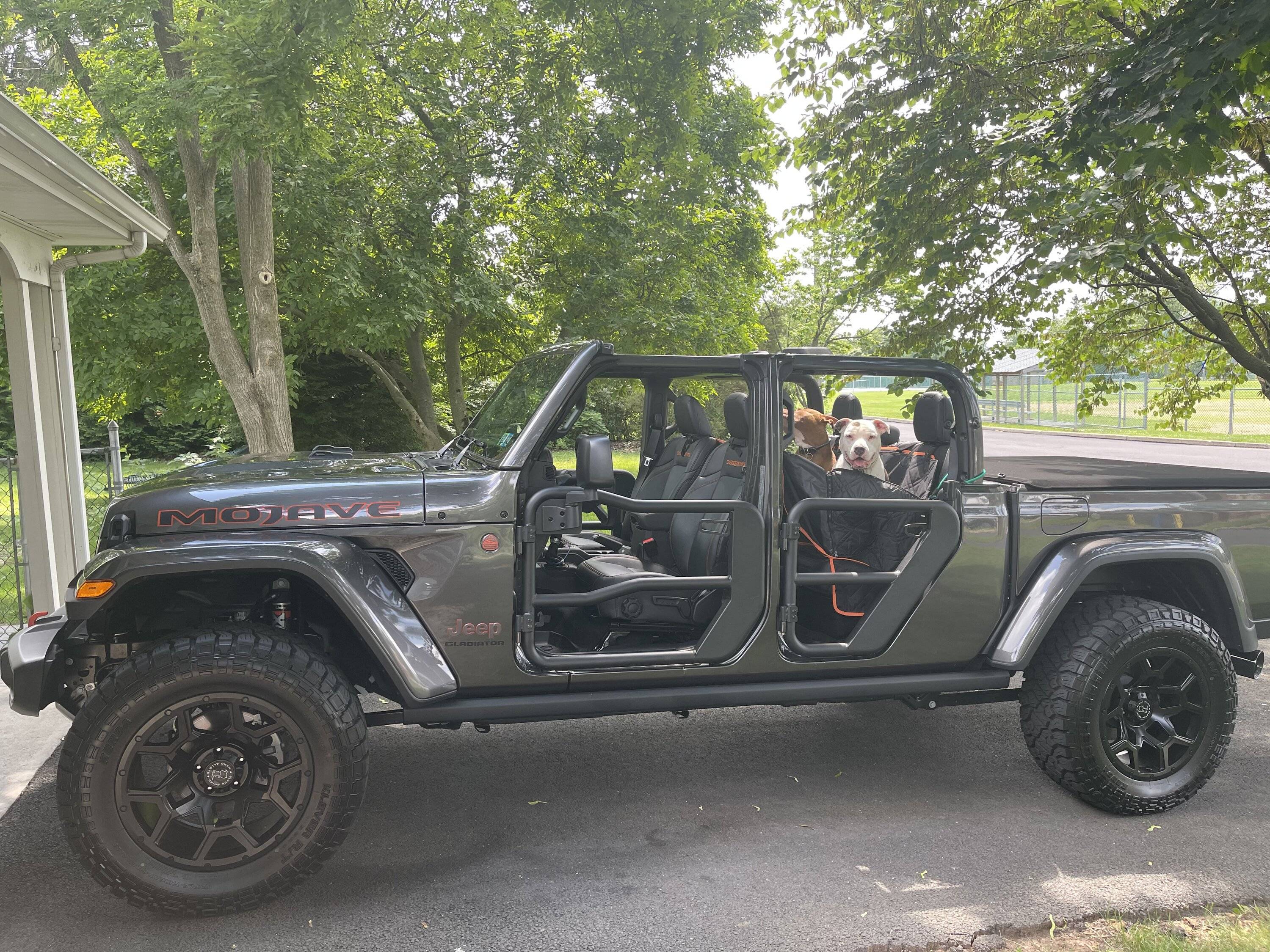 Jeep Gladiator Rugged Ridge Fortis Tube Doors F&R w/mirrors IMG_3928