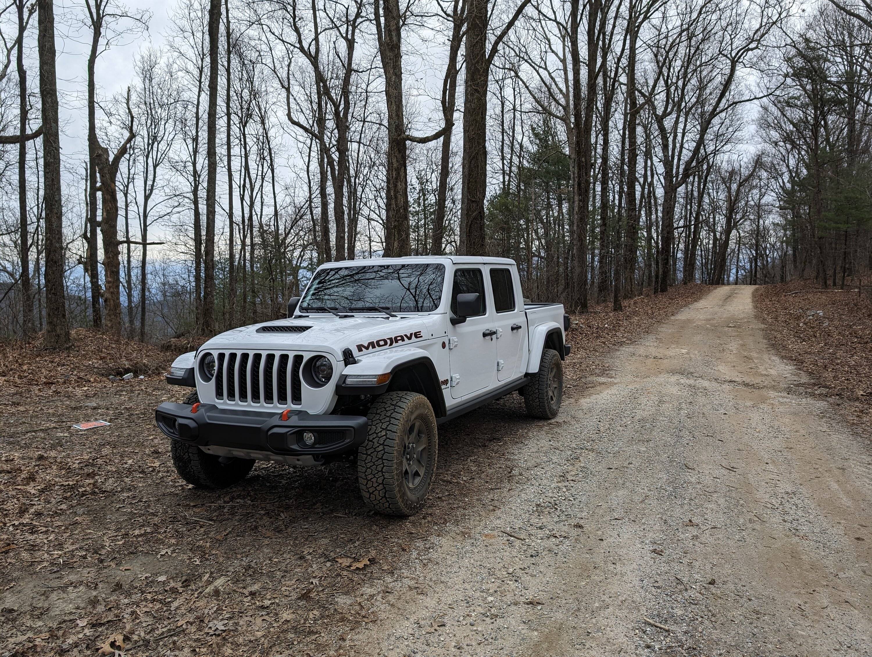 Jeep Gladiator My new Mojave 6 MT and some newbie questions PXL_20240204_201837386