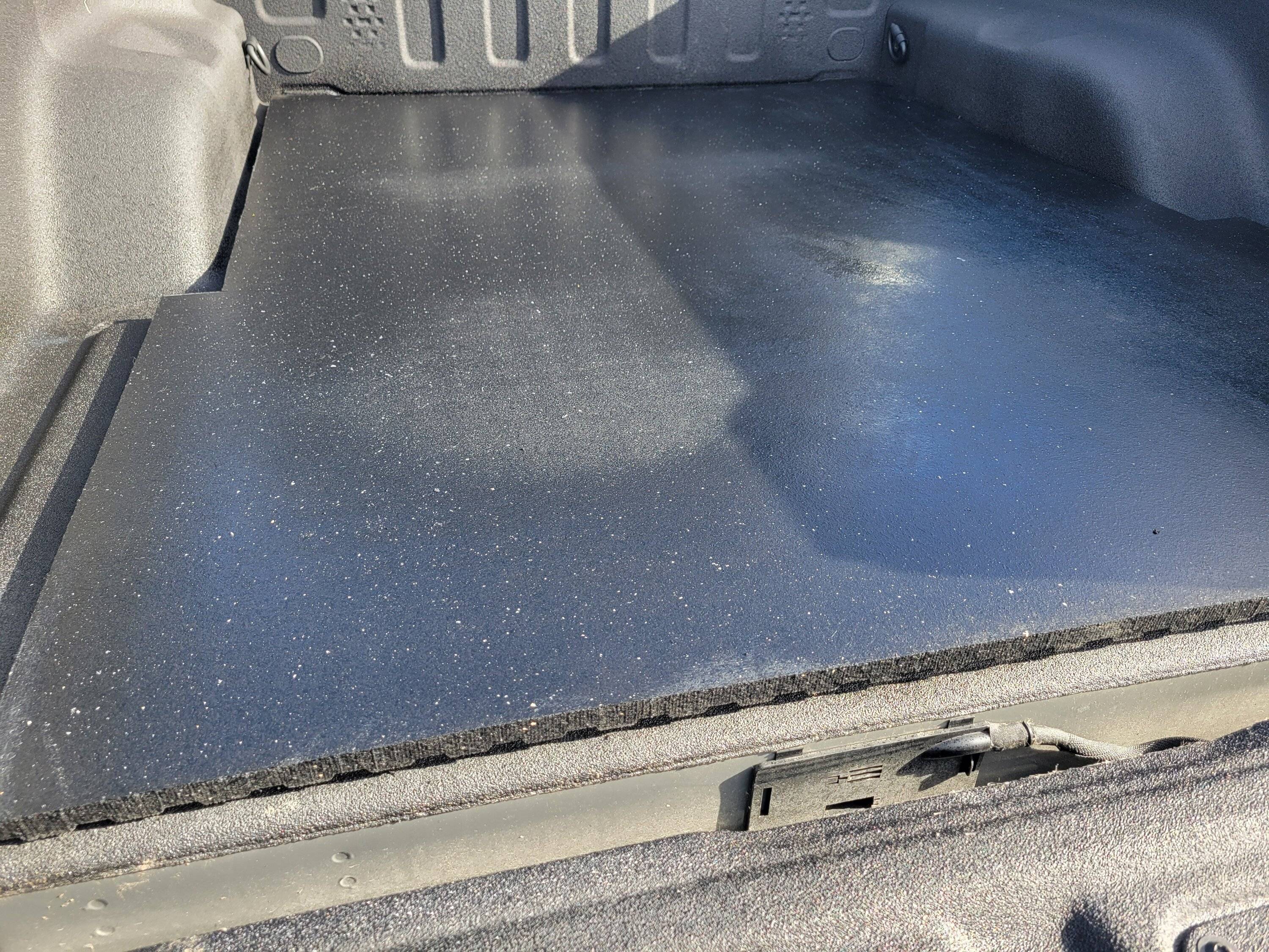 Jeep Gladiator Bedliner or bed mat? Bed mat in Gladiator