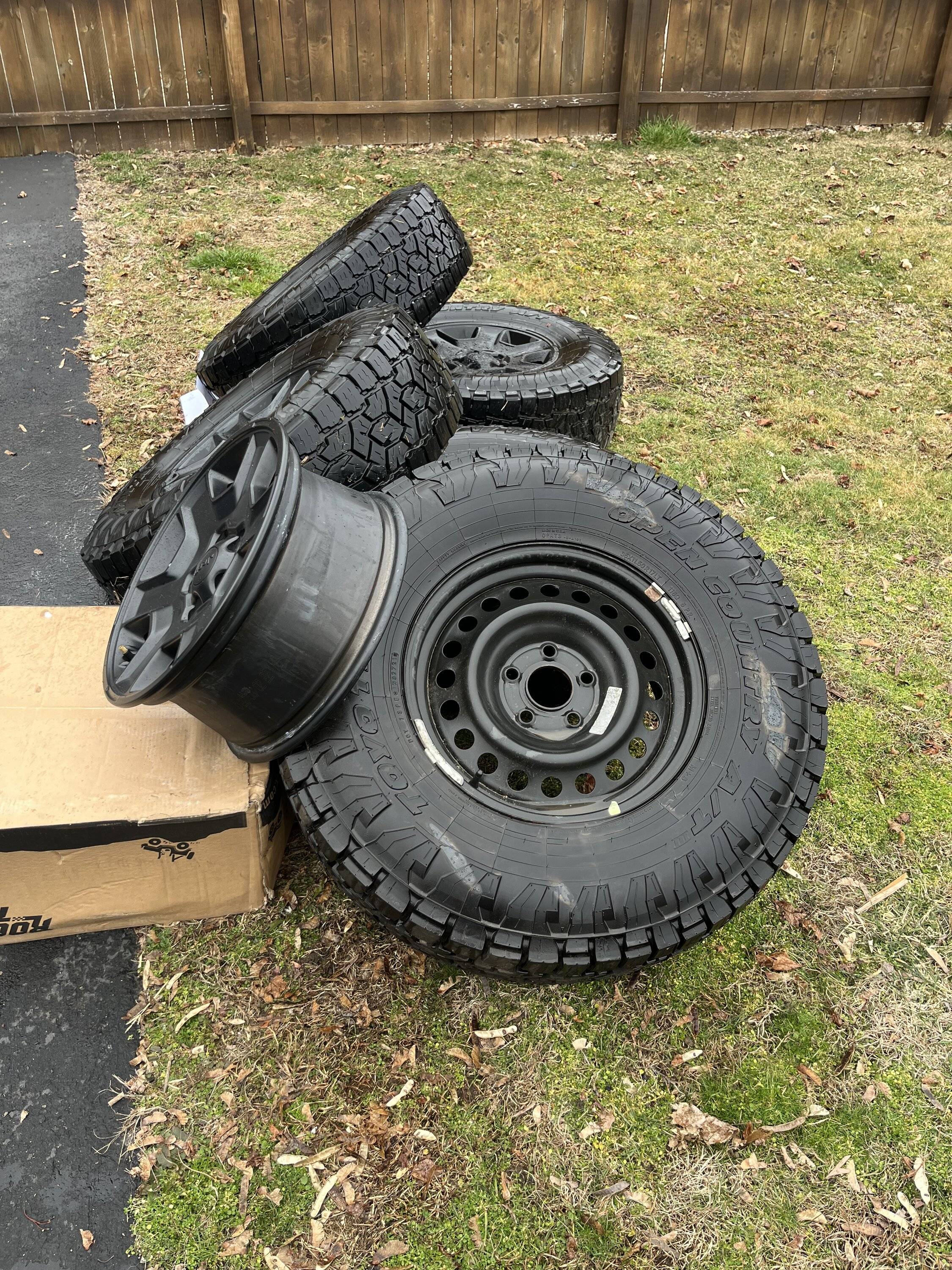 Jeep Gladiator Mojave 35s + extra set of rims $1200 IMG_0723