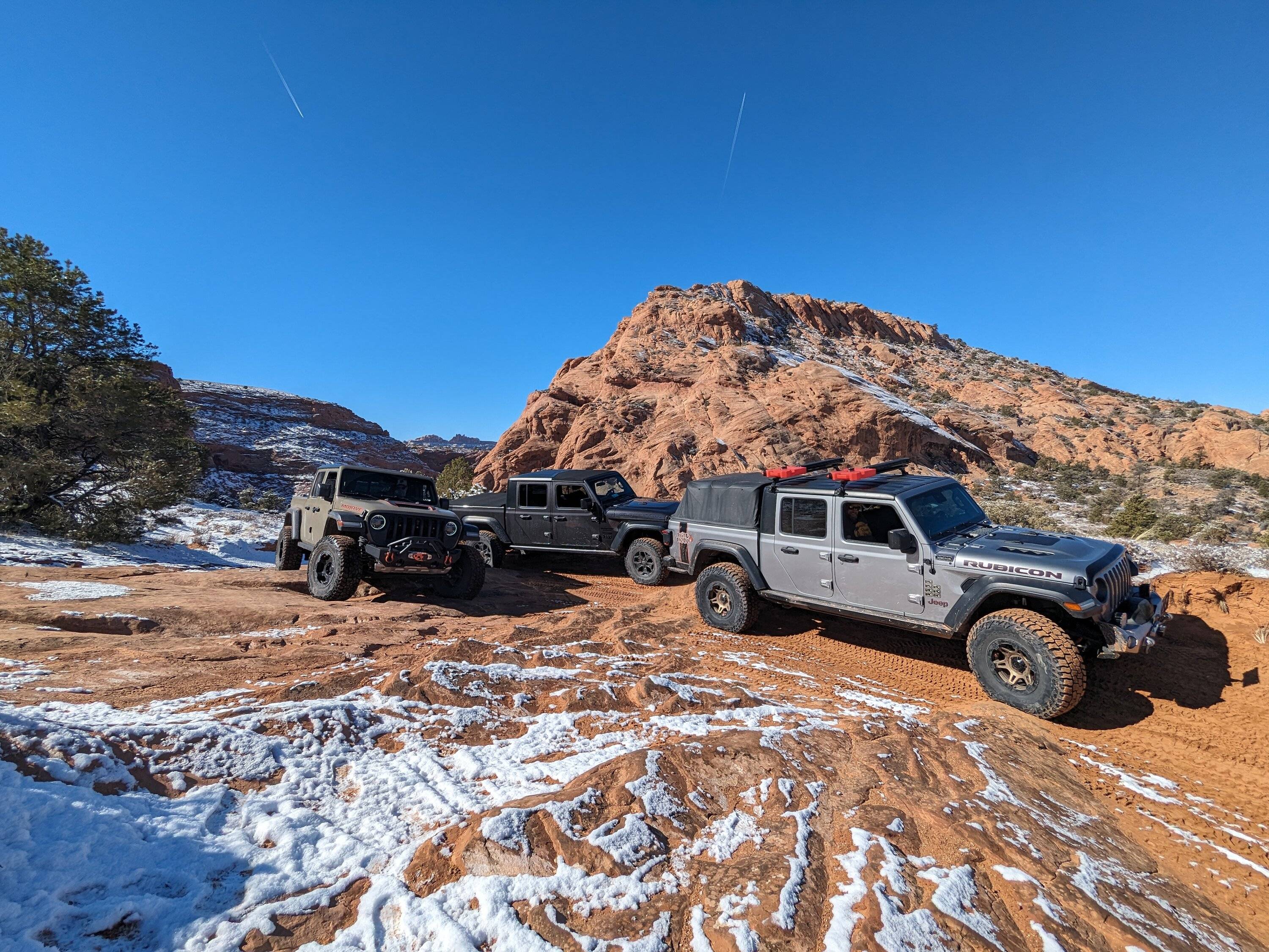 Jeep Gladiator Jeeps Parking Next To Jeeps PXL_20240211_182027601