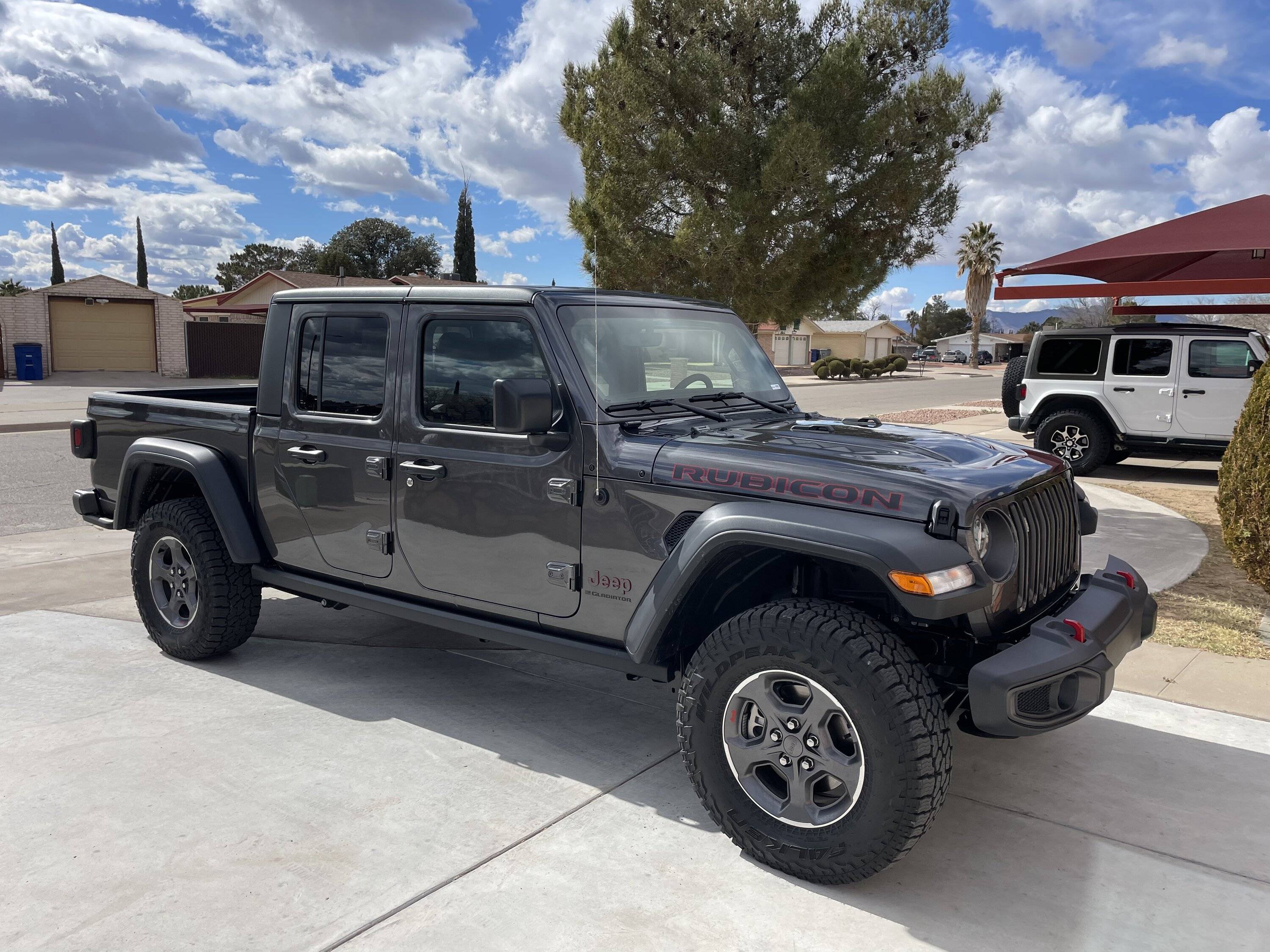 Jeep Gladiator New EcoDiesel Gladiator 9D31CDD6-5DDD-4DB3-BF48-024D109217F9