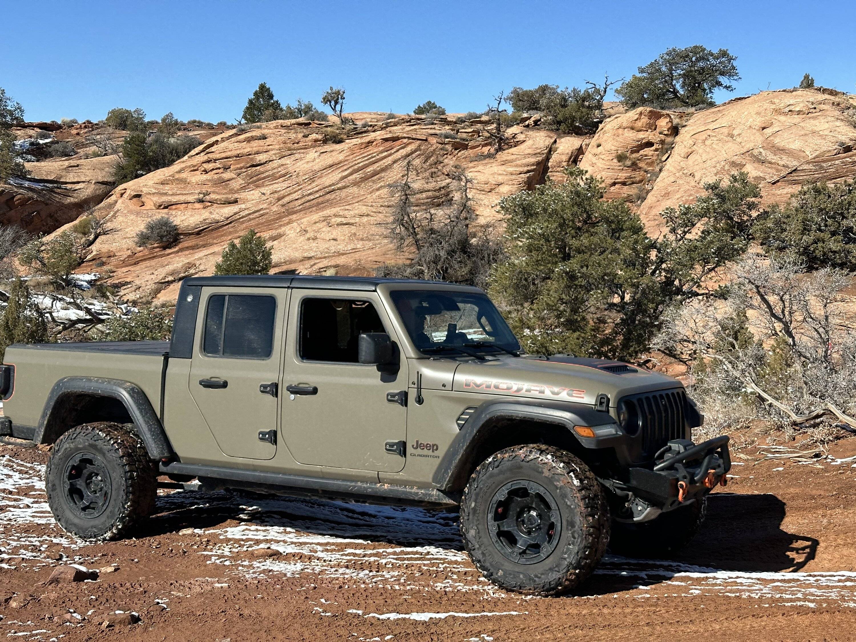 Jeep Gladiator Jeeps Parking Next To Jeeps IMG_8397