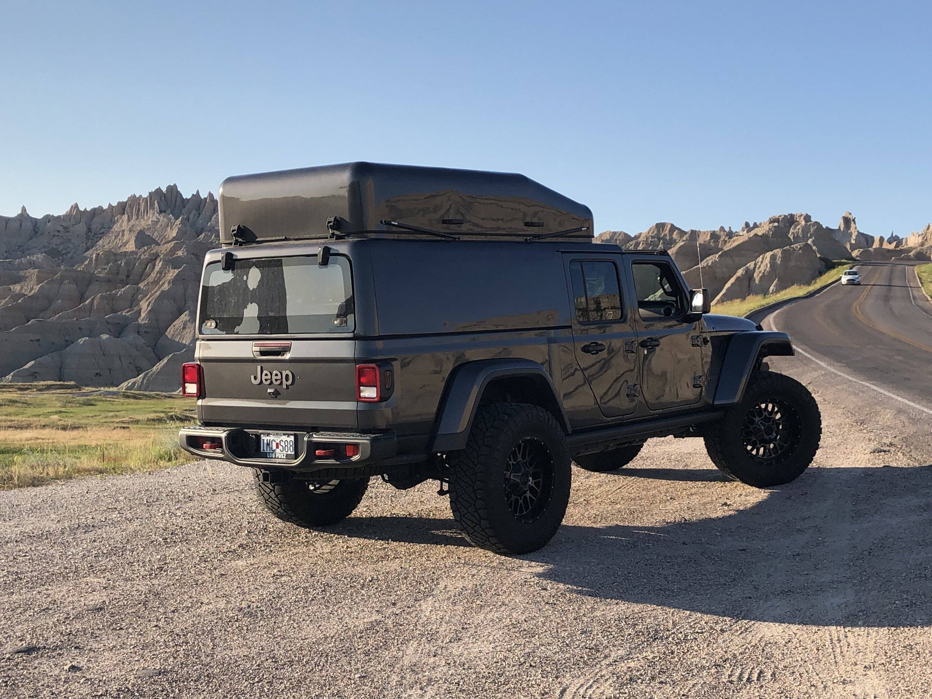 Jeep Gladiator Integrated Roof + Bed Topper Combination - options? IMG_8443