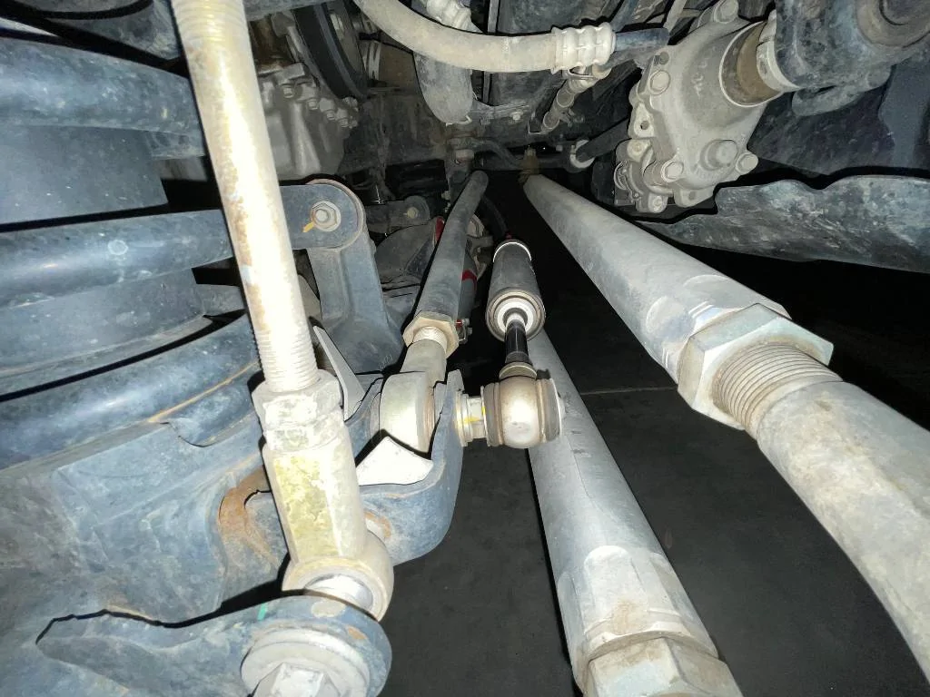 Jeep Gladiator Rock Krawler drag link hits flipped stabilizer. 9UelJ4