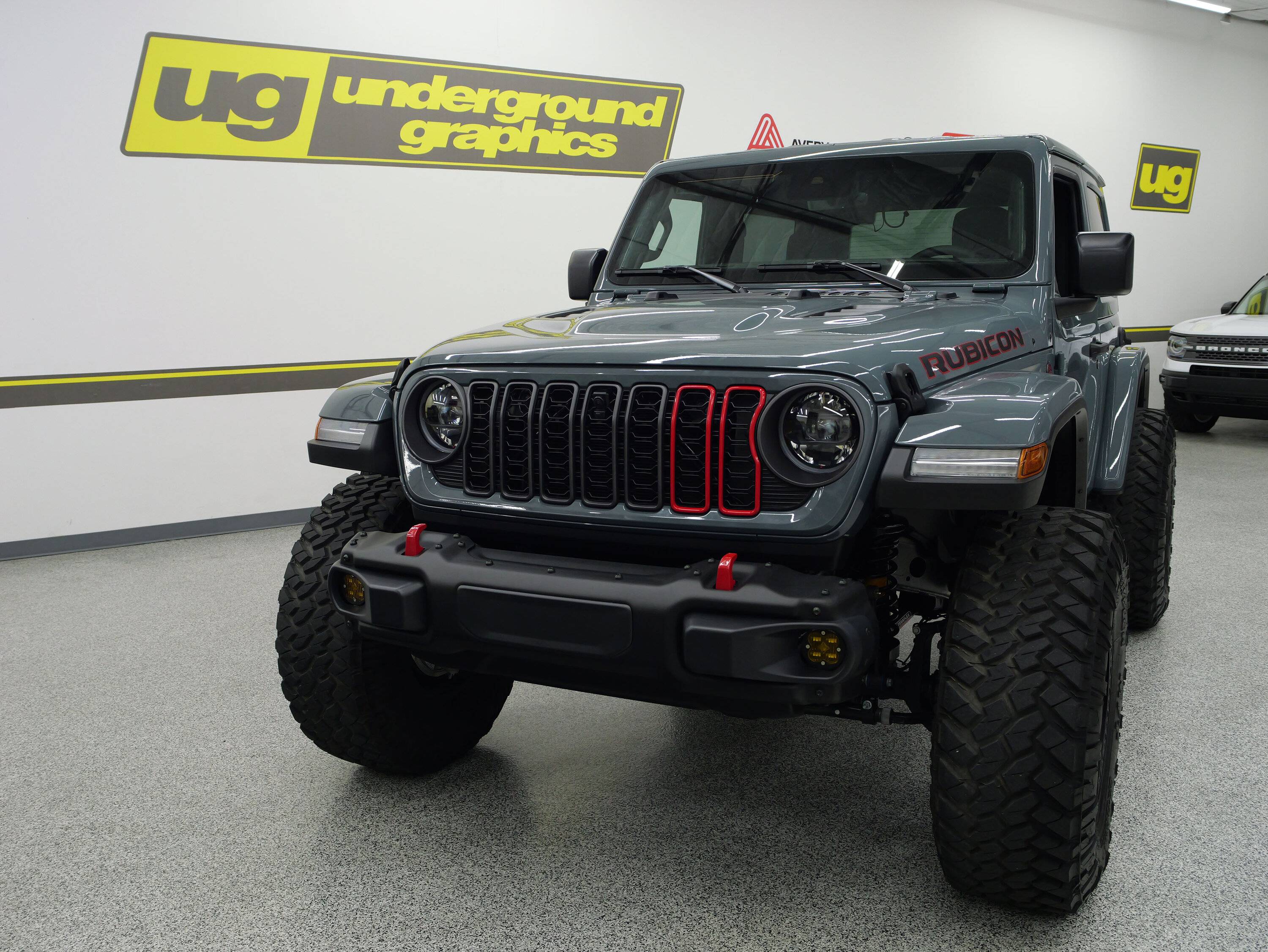 Jeep Gladiator 2024 + Jeep Wrangler JL/ JT Grille Pinstripes Inlays P1004692