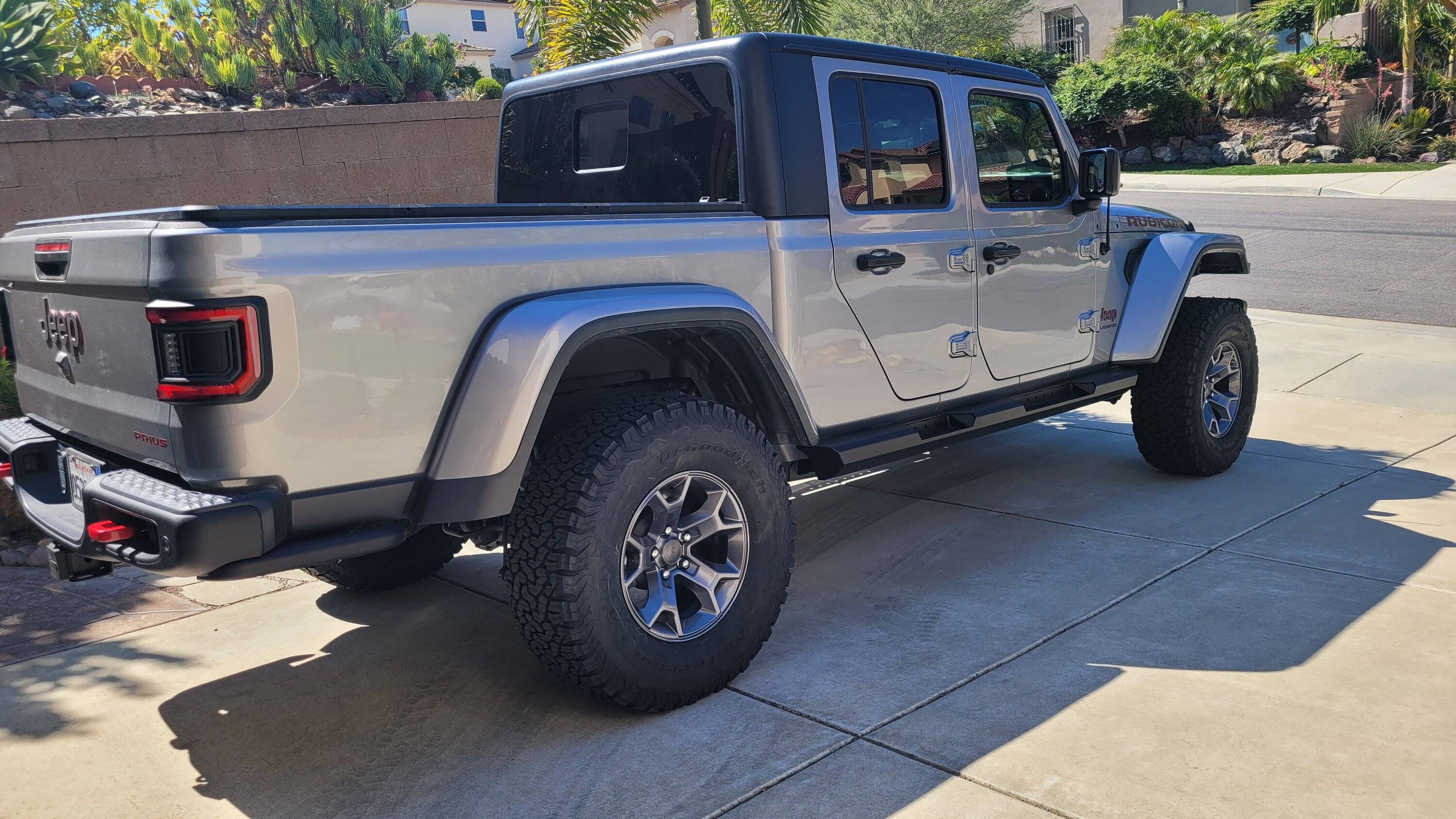 Jeep Gladiator Looking for recommendations on rock sliders 20230712_153106