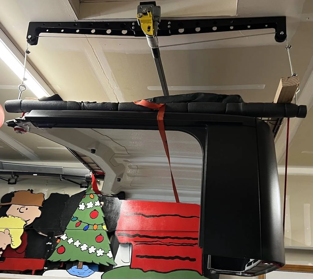 Jeep Gladiator Hardtop hoist with door storage JeepHoist4