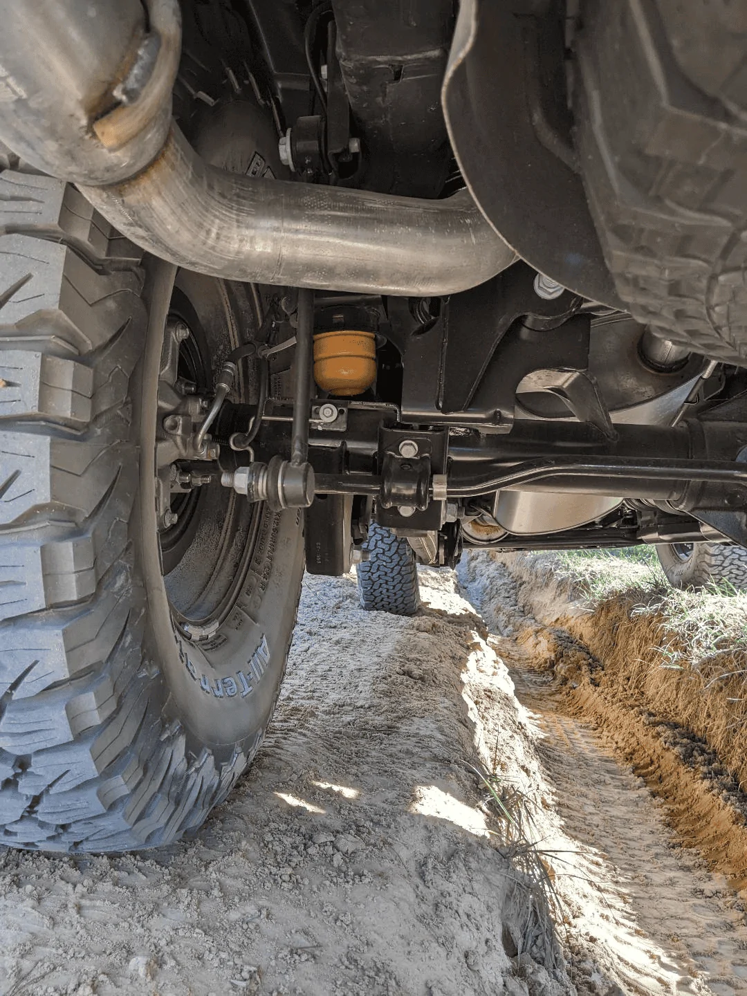 Jeep Gladiator Anyone else running 37s no lift? 1707843686658