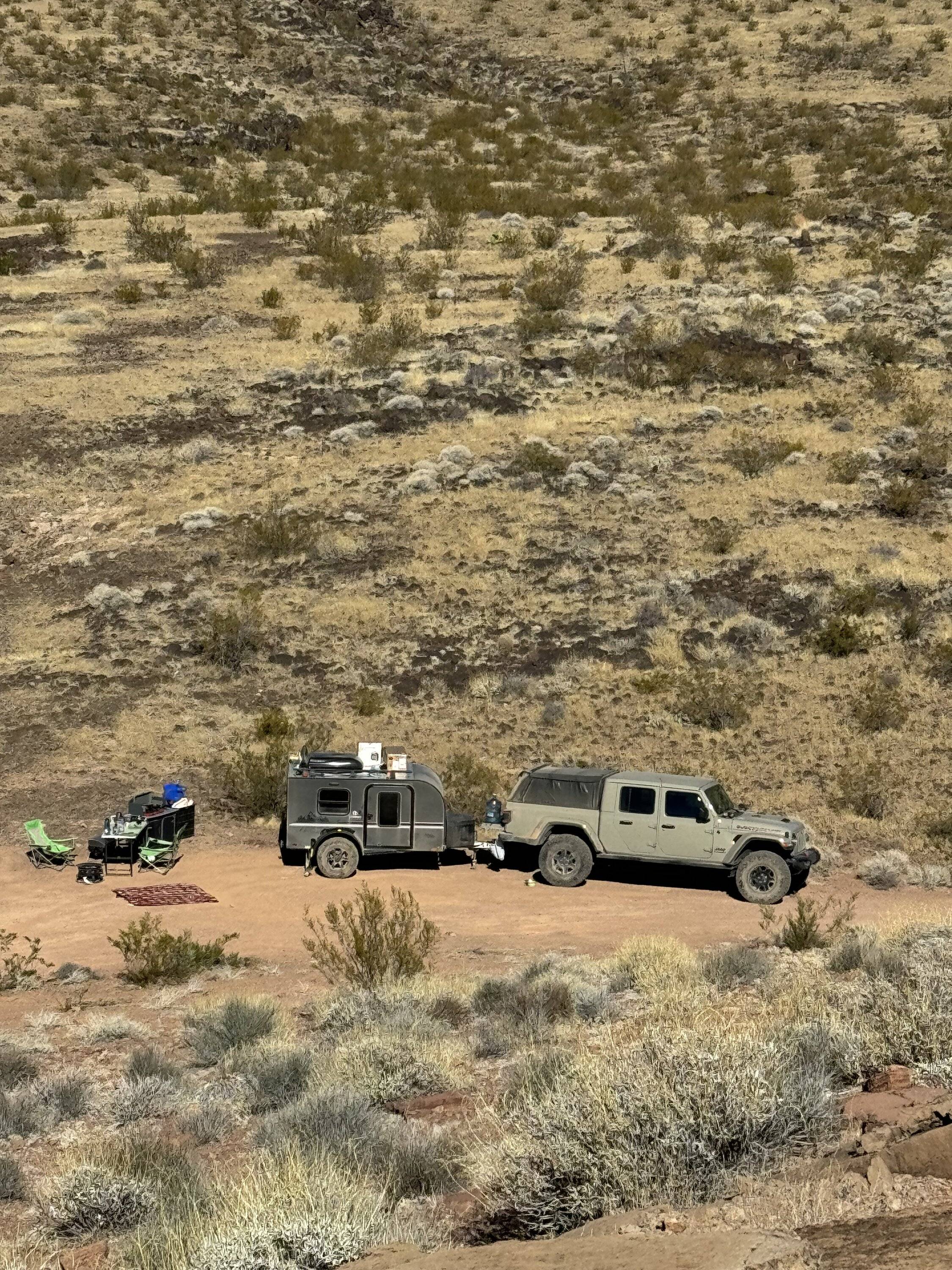 Jeep Gladiator Outlander softopper by Agri-cover Inc. (ACI products) IMG_1422