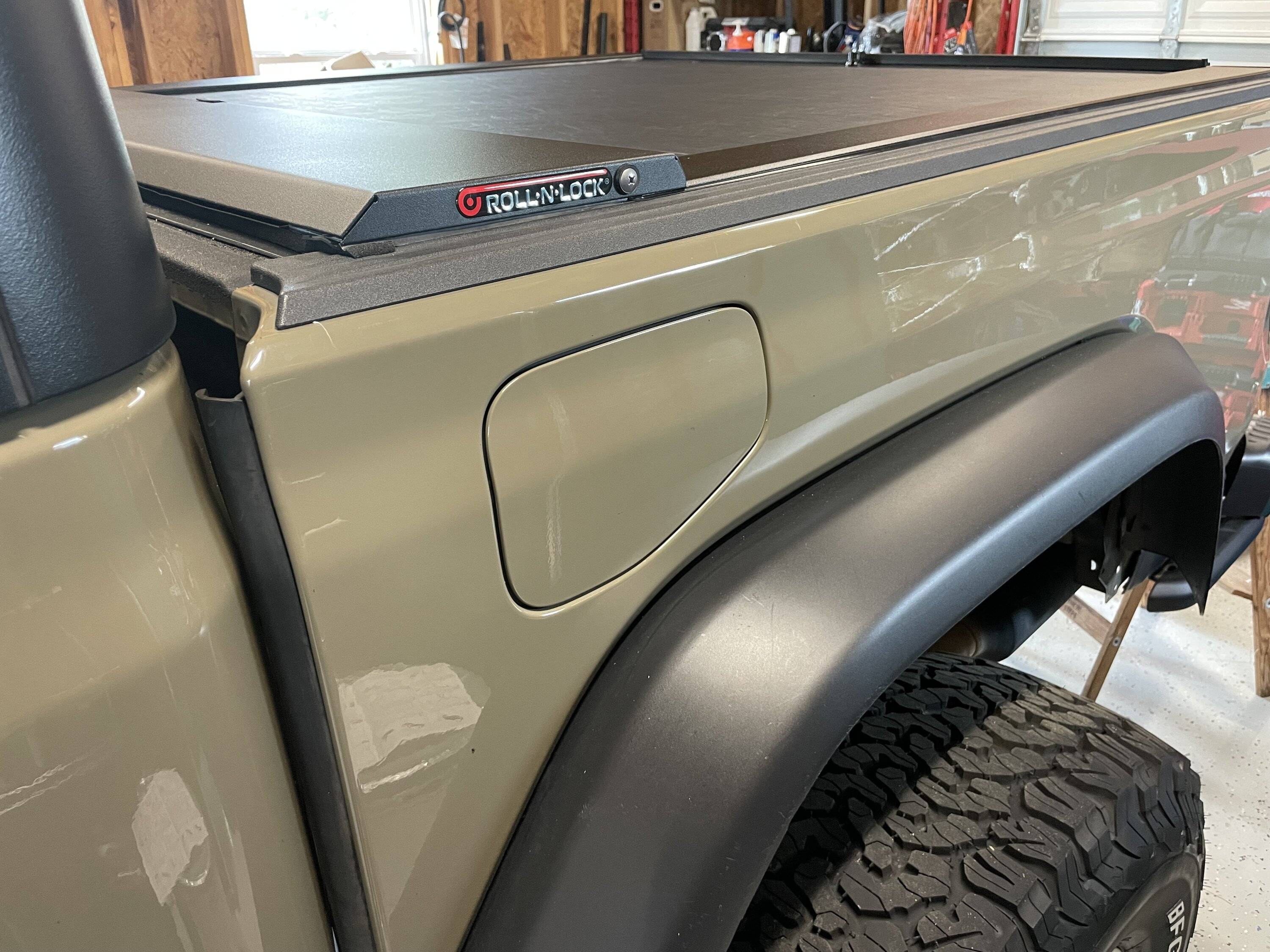 Jeep Gladiator Roll-N-Lock MXT vs Truck Covers USA with HD Tracks IMG_5941
