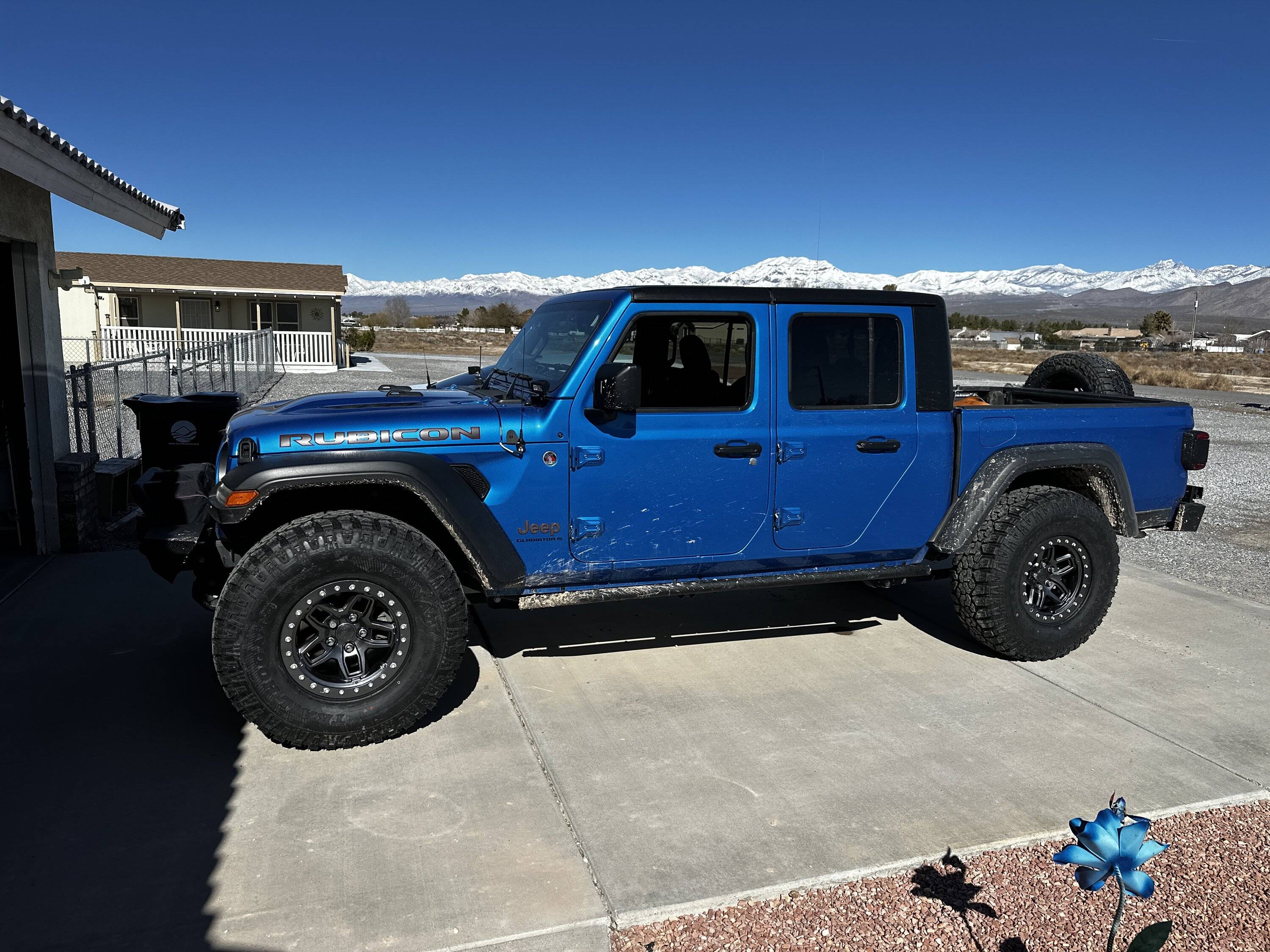 Jeep Gladiator Anyone else running 37s no lift? IMG_1623.JPG