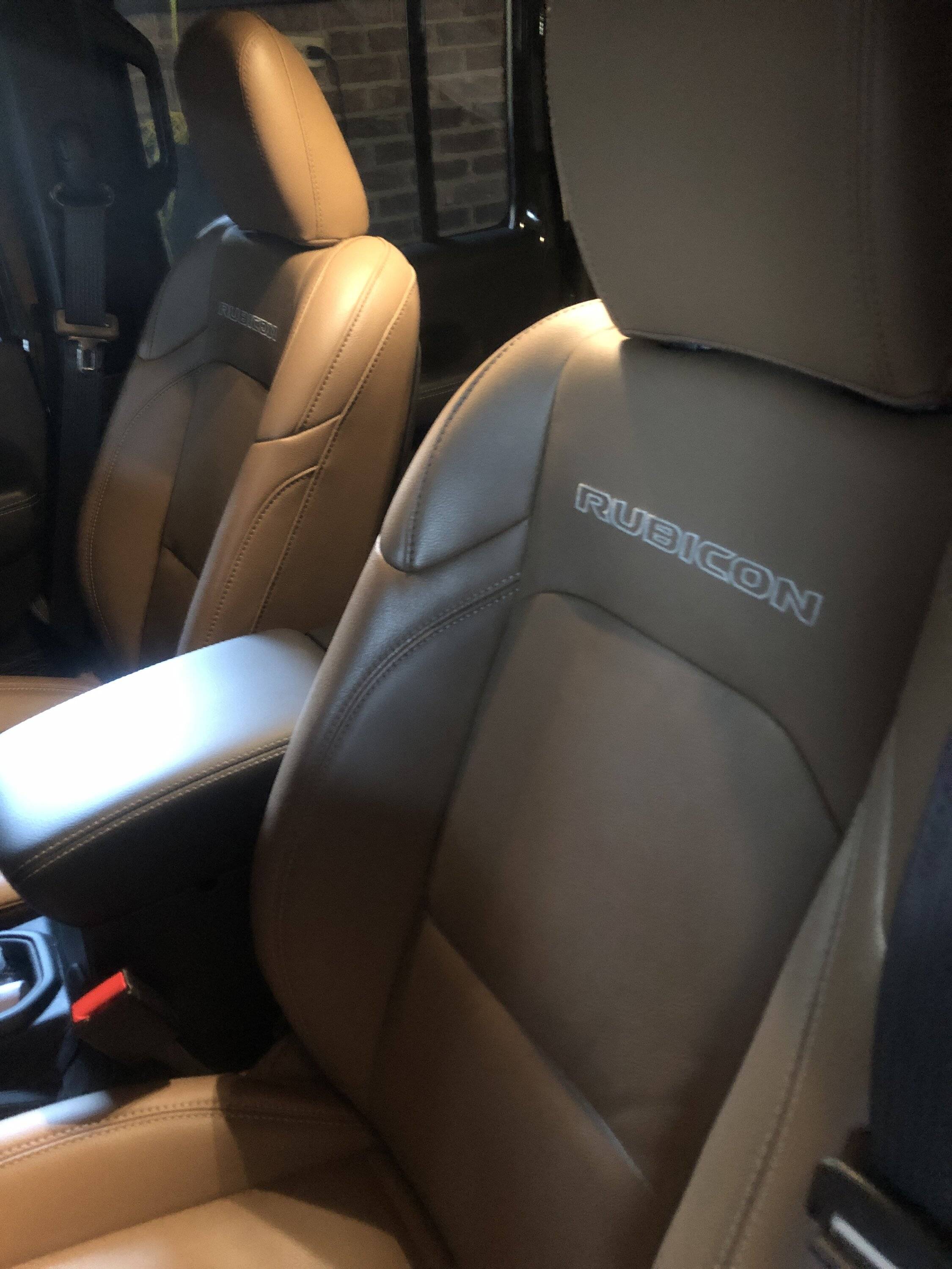 Jeep Gladiator 2023 Far Out Dash question IMG_2196