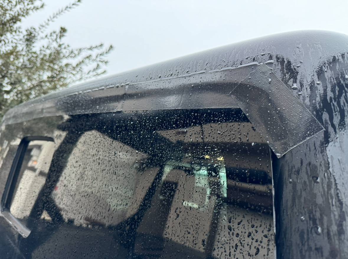 Jeep Gladiator 2020 Gladiator rear window leak (so far i suspected the actual small opening window, but actually it is entire top of the window) IMG_7176