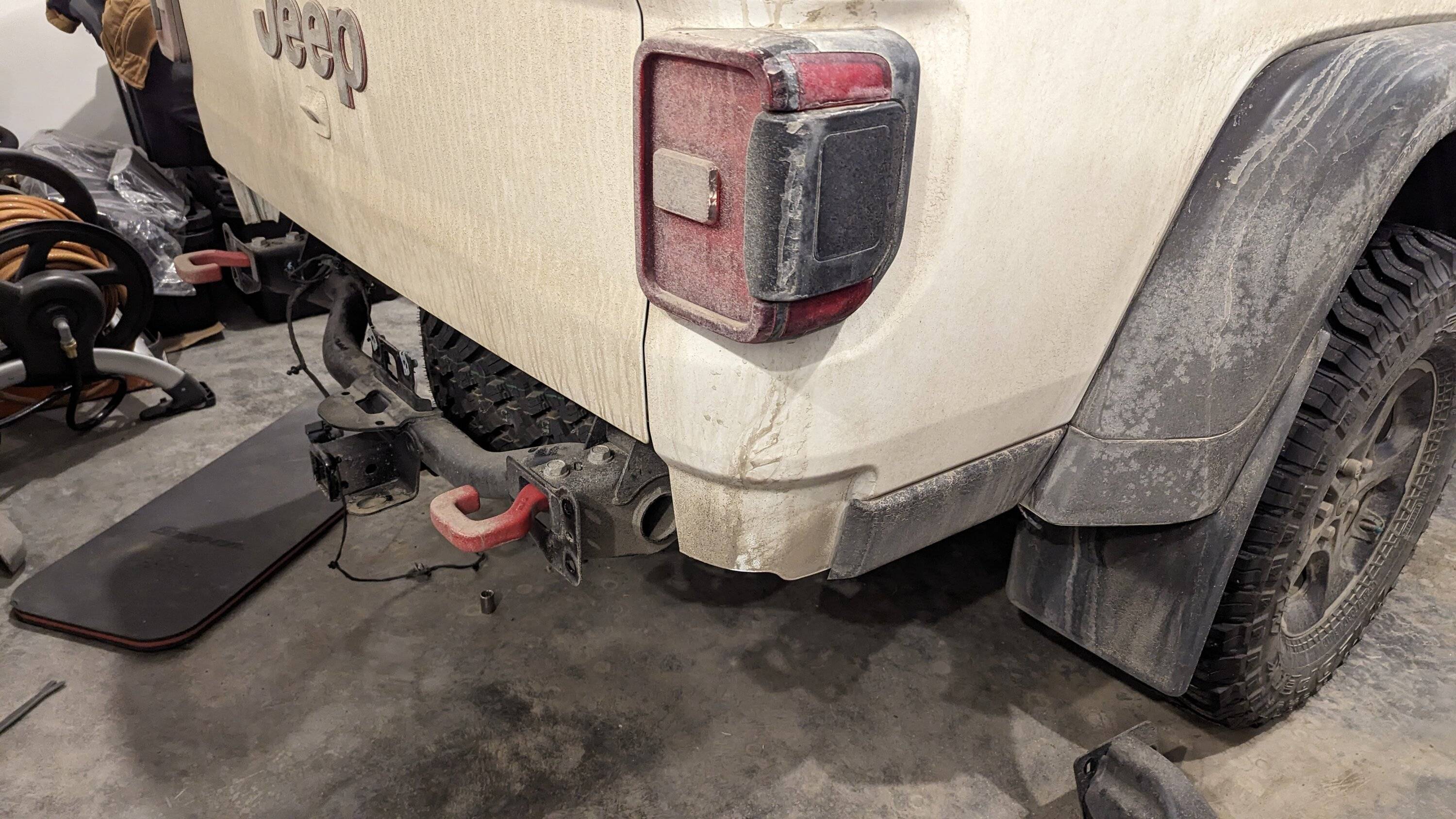 Jeep Gladiator Alaska Daily Drivers: Hydro Blue 80A and Bright White JTR PXL_20240215_001301728