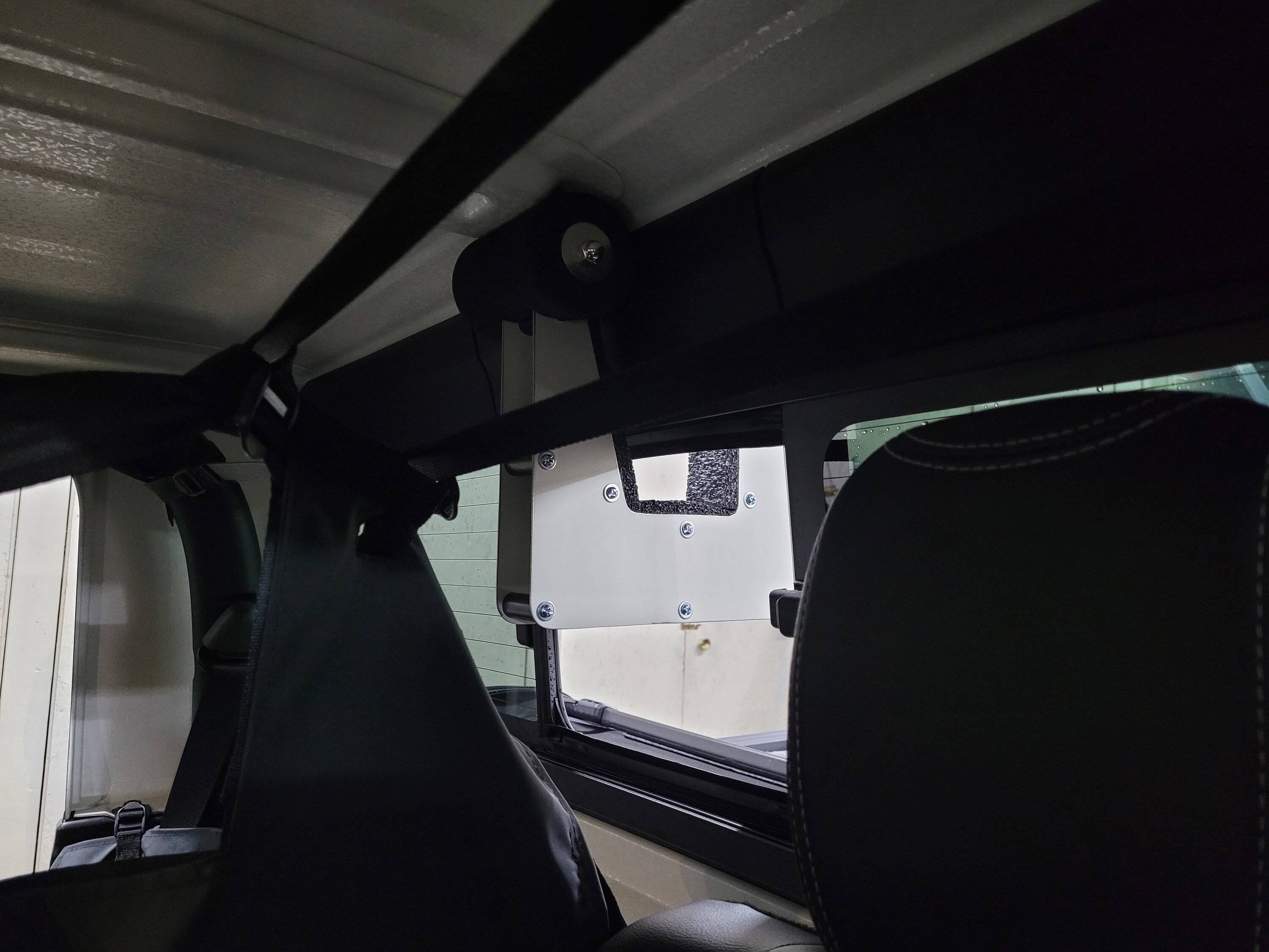 Jeep Gladiator Gladiator top removal - best way to remove myself? 20240213_104404