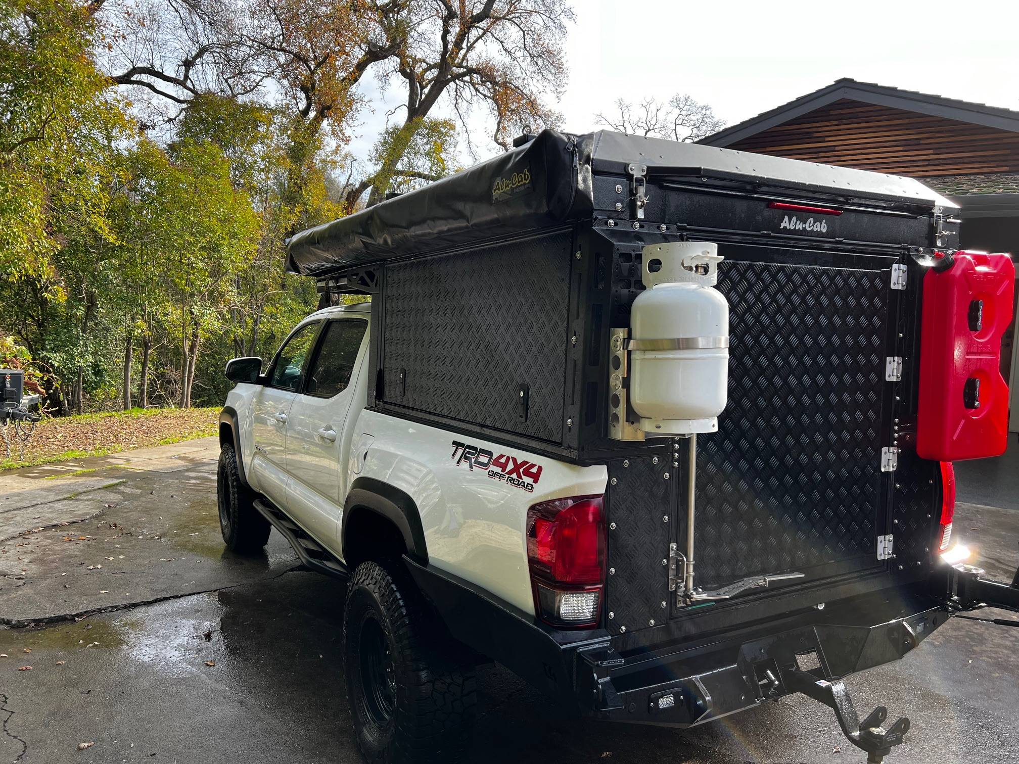 Jeep Gladiator Alu-Cab Canopy Camper Roll Call IMG_0951