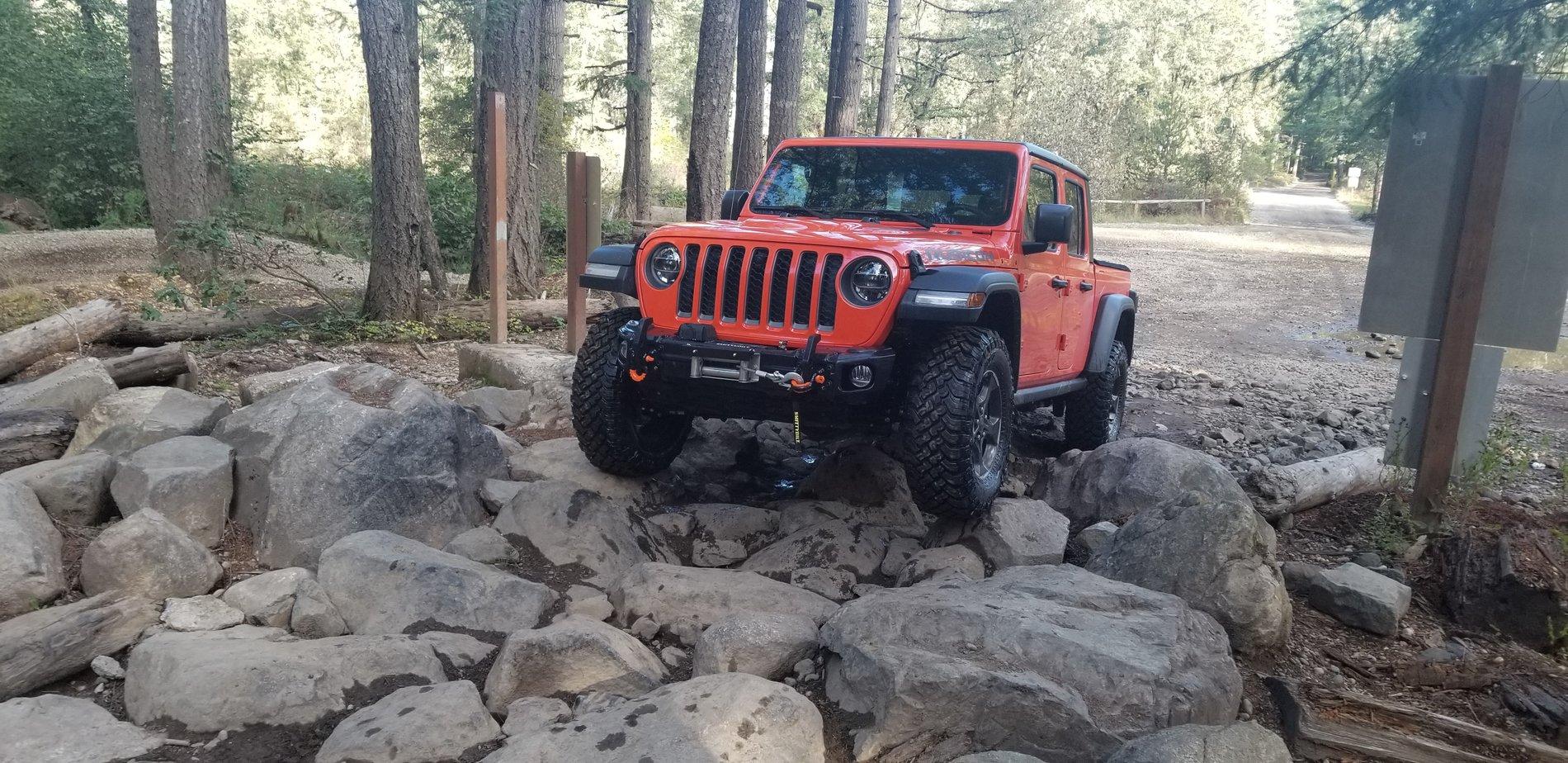 Jeep Gladiator What did you do WITH your Gladiator today? 20191001_091111