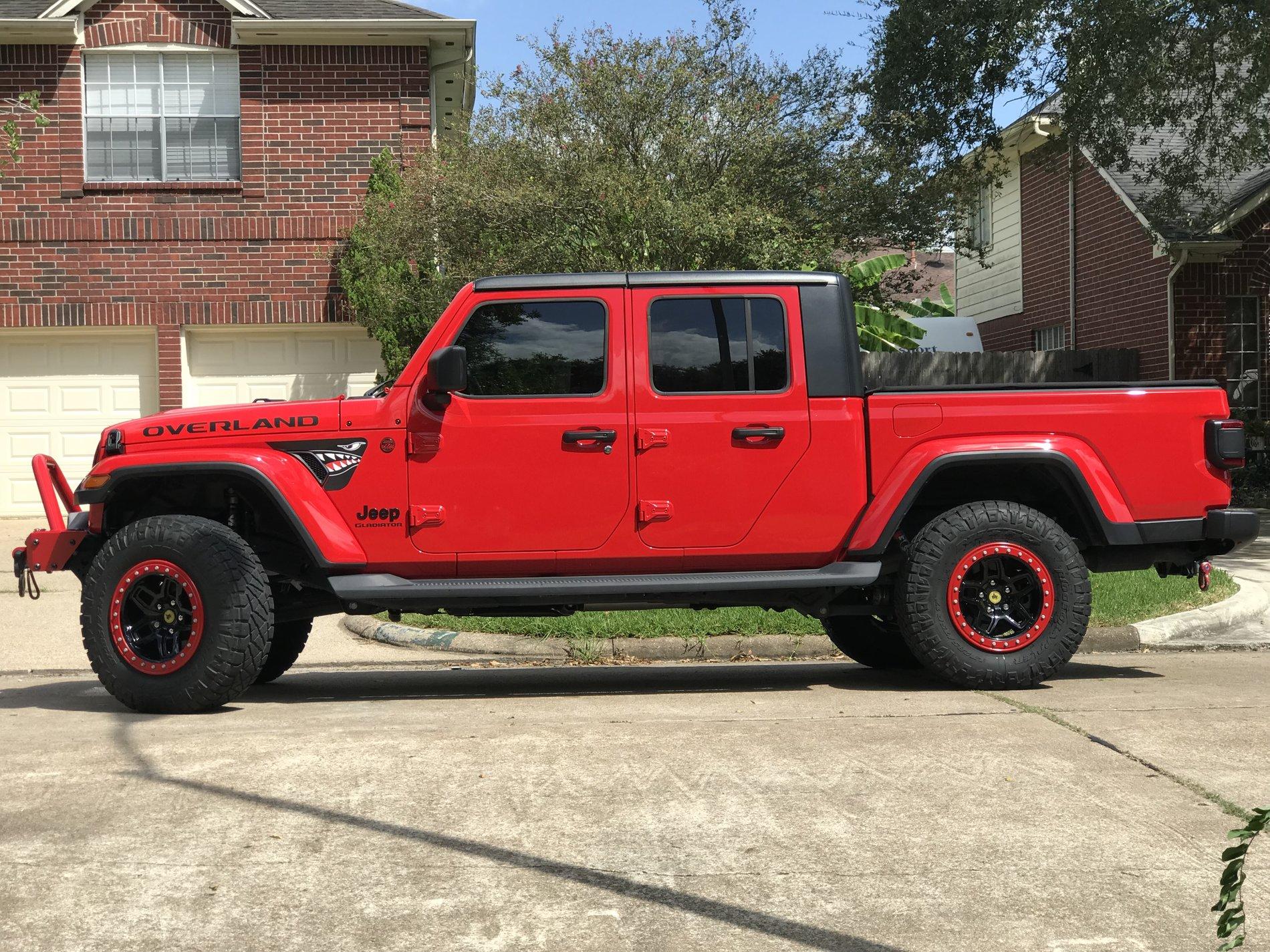 Jeep Gladiator FIRECRACKER RED Gladiator JT Club 0741E0C5-70BE-4141-A679-3D62B67E2DE5
