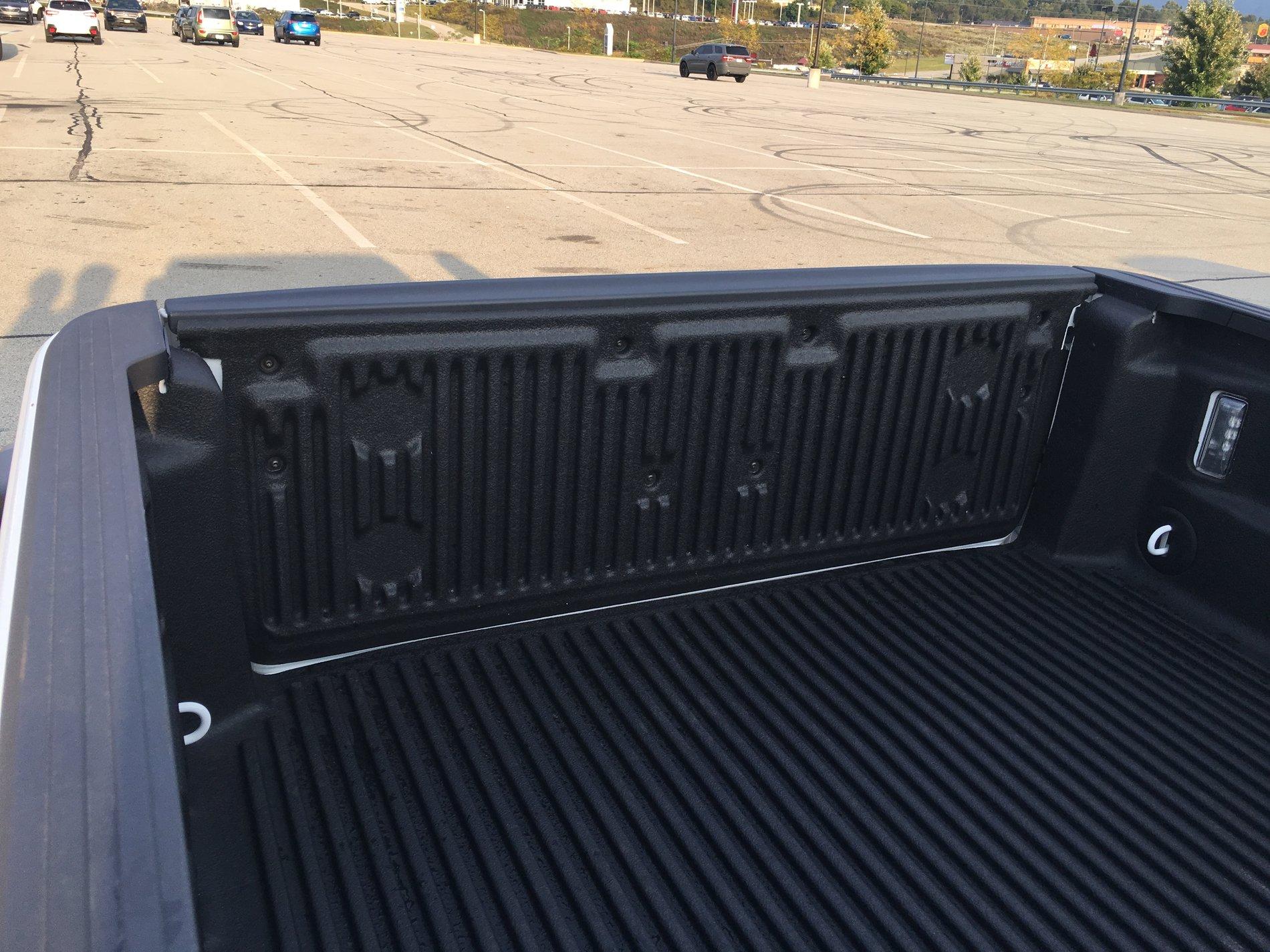 Jeep Gladiator Plastic bed liners 97F52F73-C2F0-48EE-9105-603E8FC4FD36