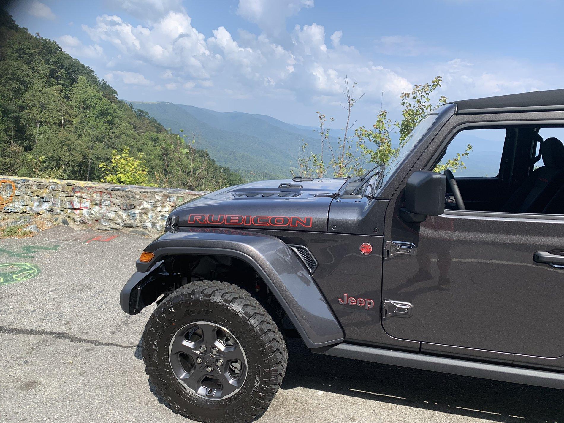 Jeep Gladiator GRANITE CRYSTAL JT Gladiator Club BF27FE7A-134D-4102-896A-671B05F3ACA6