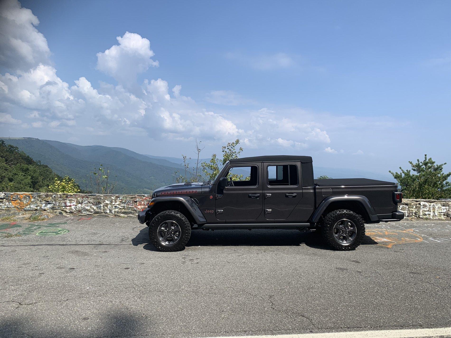 Jeep Gladiator GRANITE CRYSTAL JT Gladiator Club EB7DB3E3-4439-466F-8228-A9787CF9920E