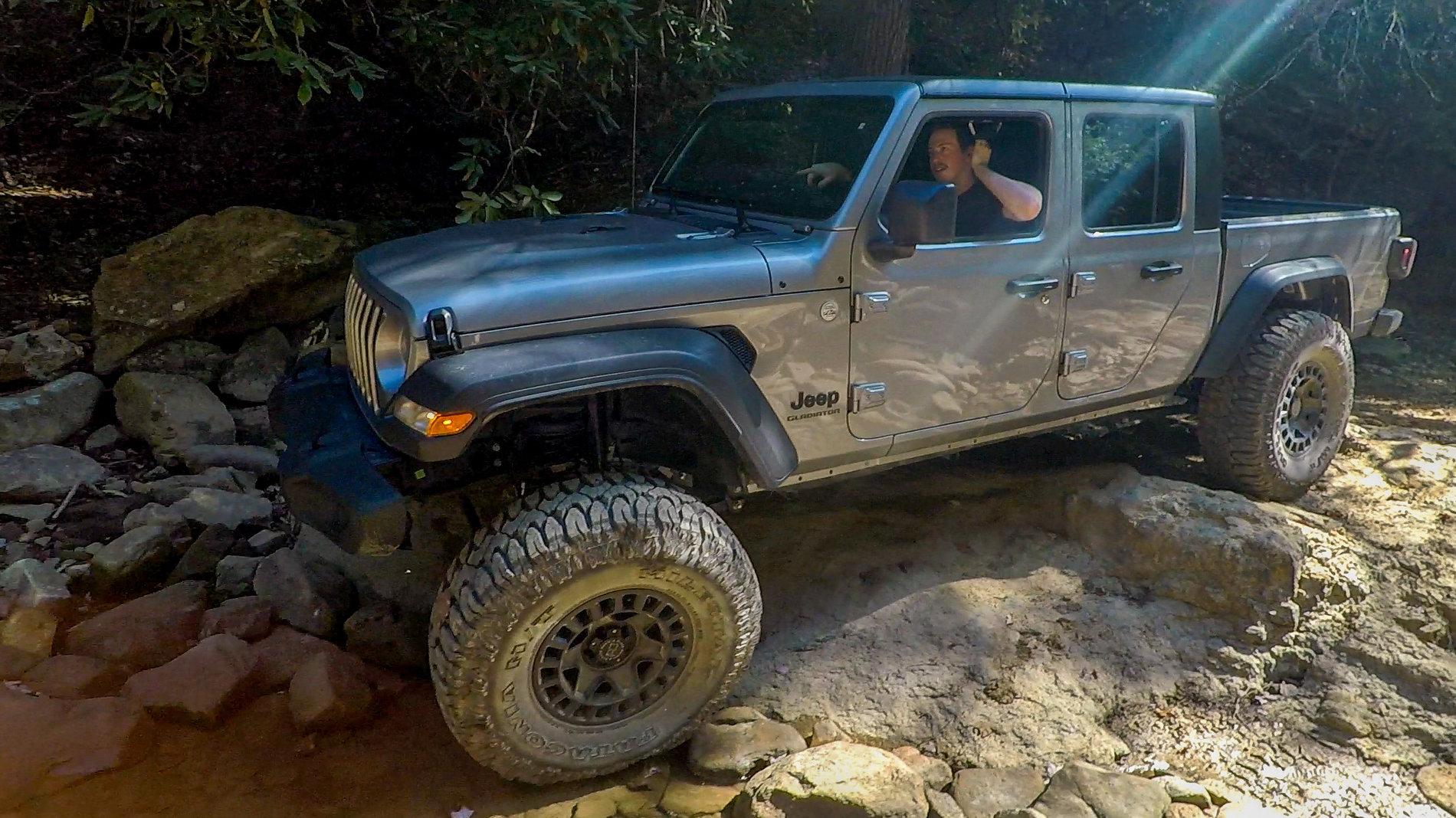 Jeep Gladiator Gladiator Flex pictures GOPR1731_1569981169974_high