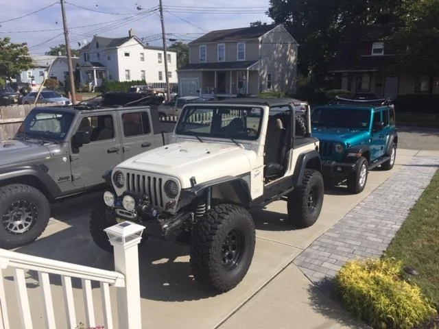 Jeep Gladiator Post your family photos stable Jeeps