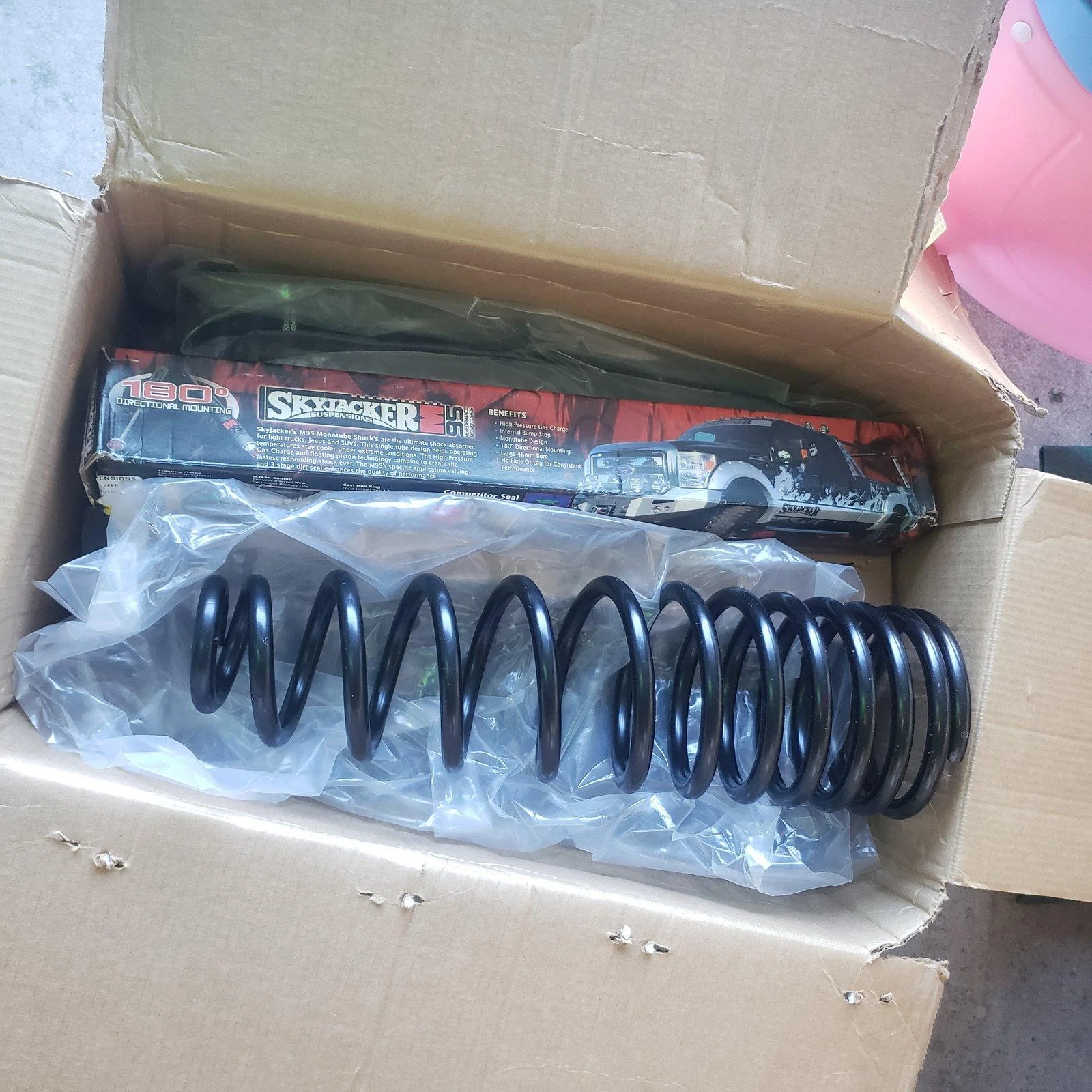 Jeep Gladiator Skyjacker 2.5"/1" lift, any experiences? 20191002_163137